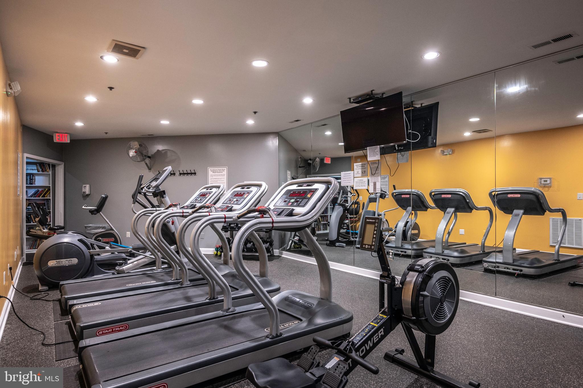 OLD TOWN VILLAGE - Residential Lease