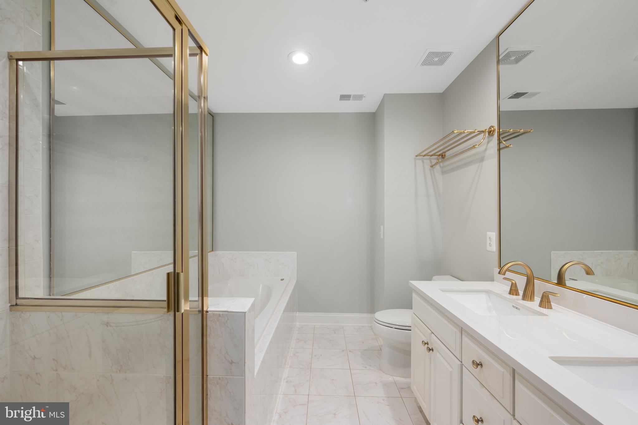 OLD TOWN VILLAGE - Residential Lease