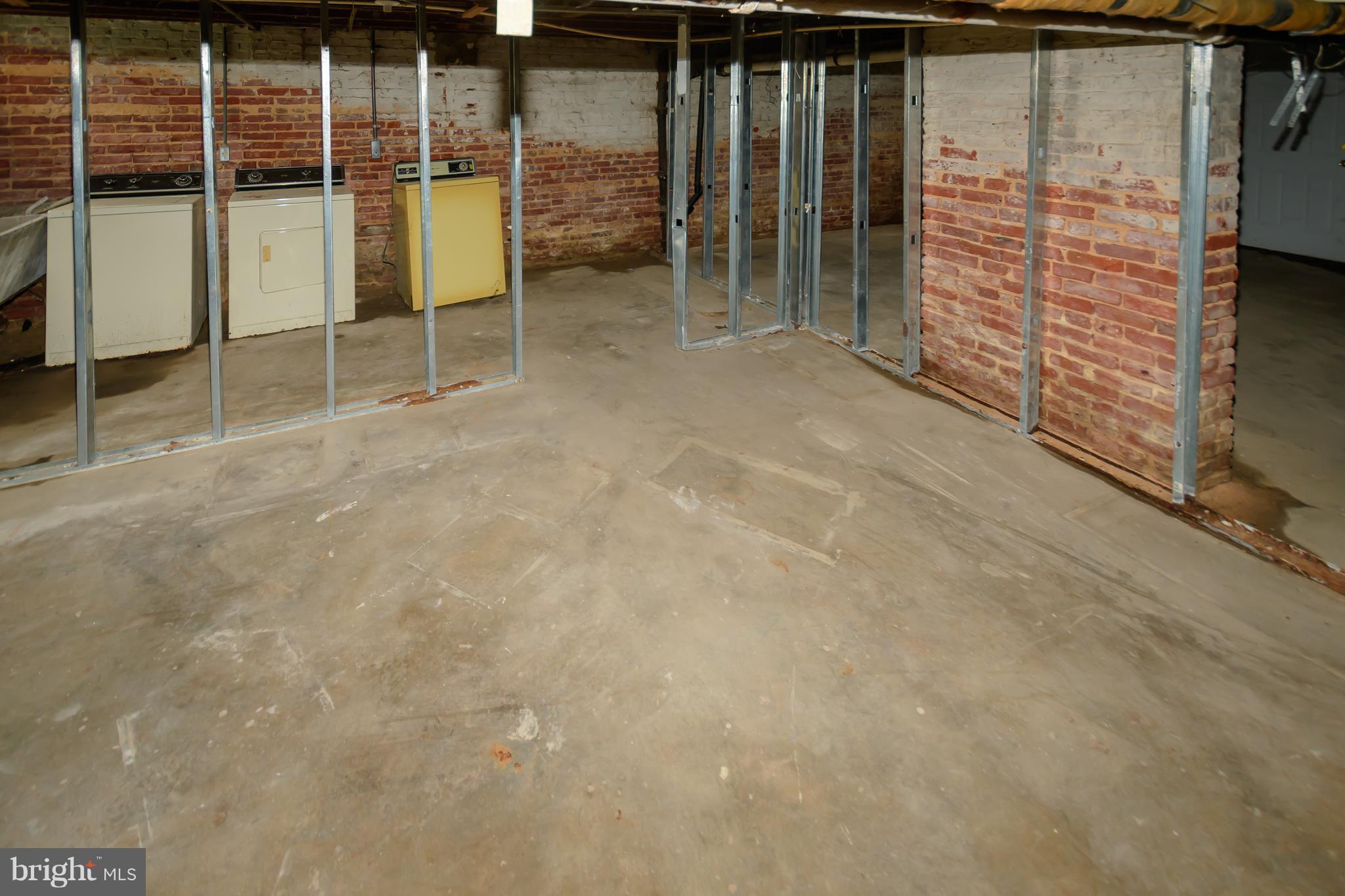 COLD SPRING NEWTOWN - Residential