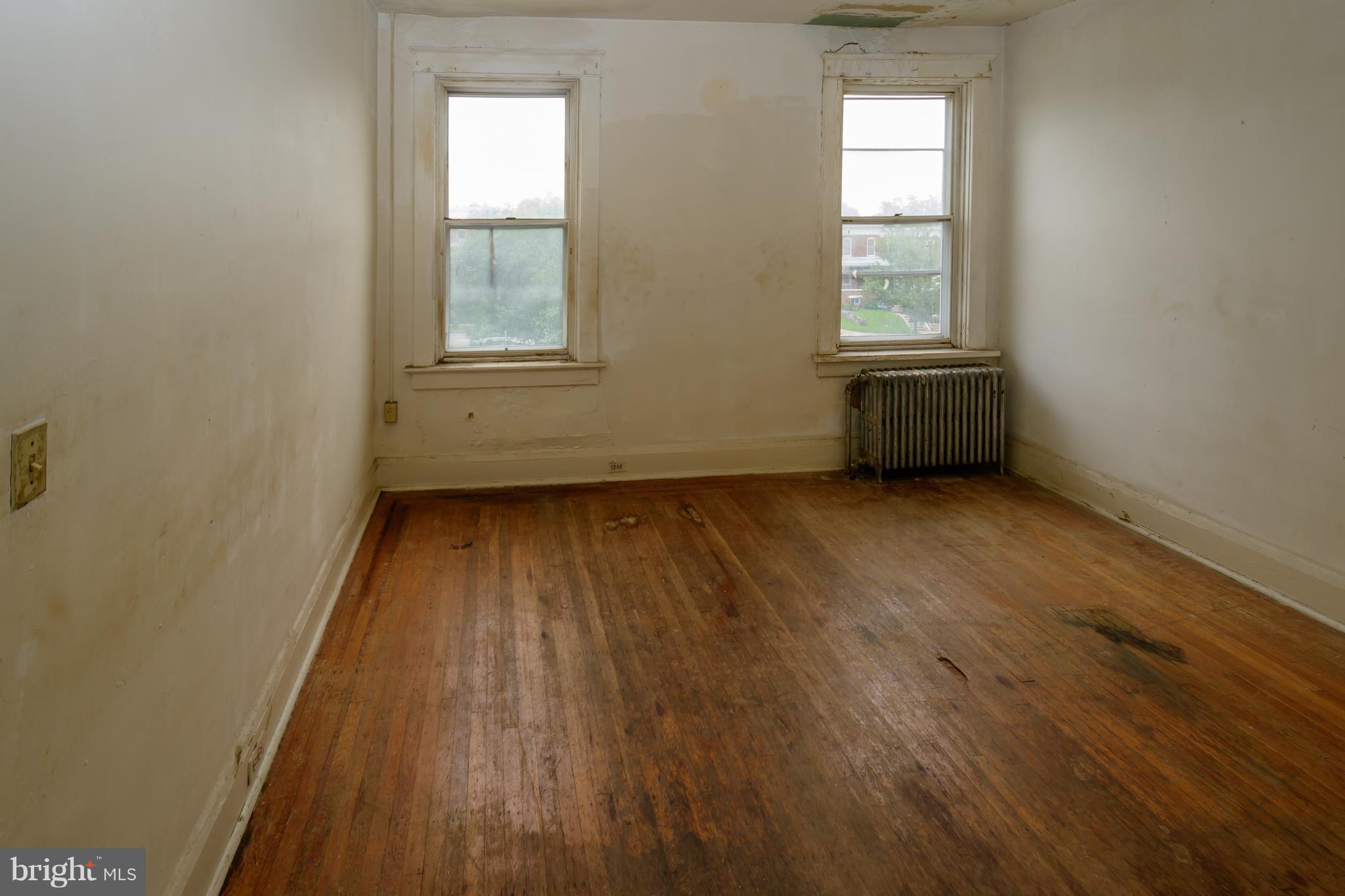 COLD SPRING NEWTOWN - Residential