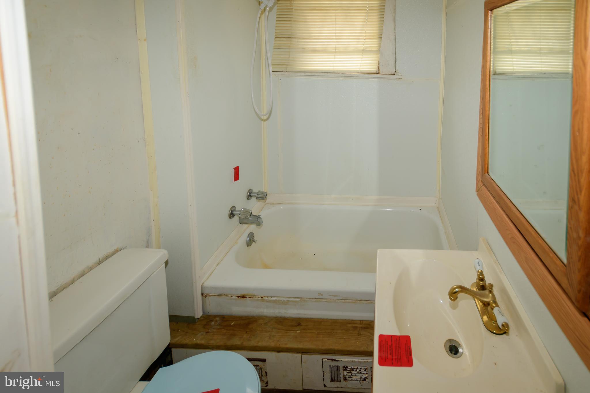 COLD SPRING NEWTOWN - Residential