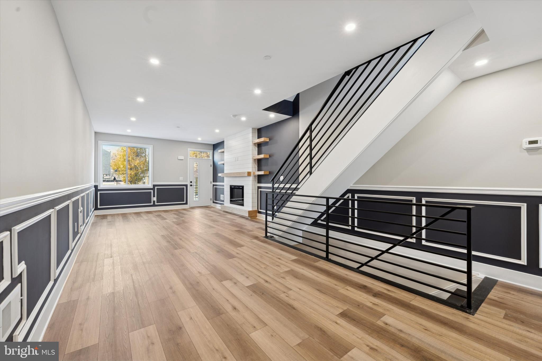 POINT BREEZE - Residential