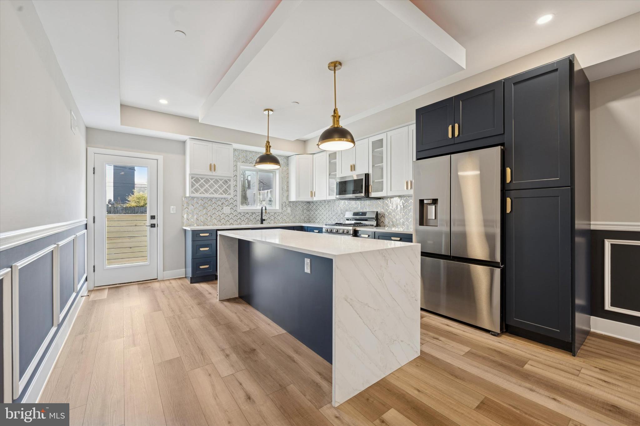 POINT BREEZE - Residential