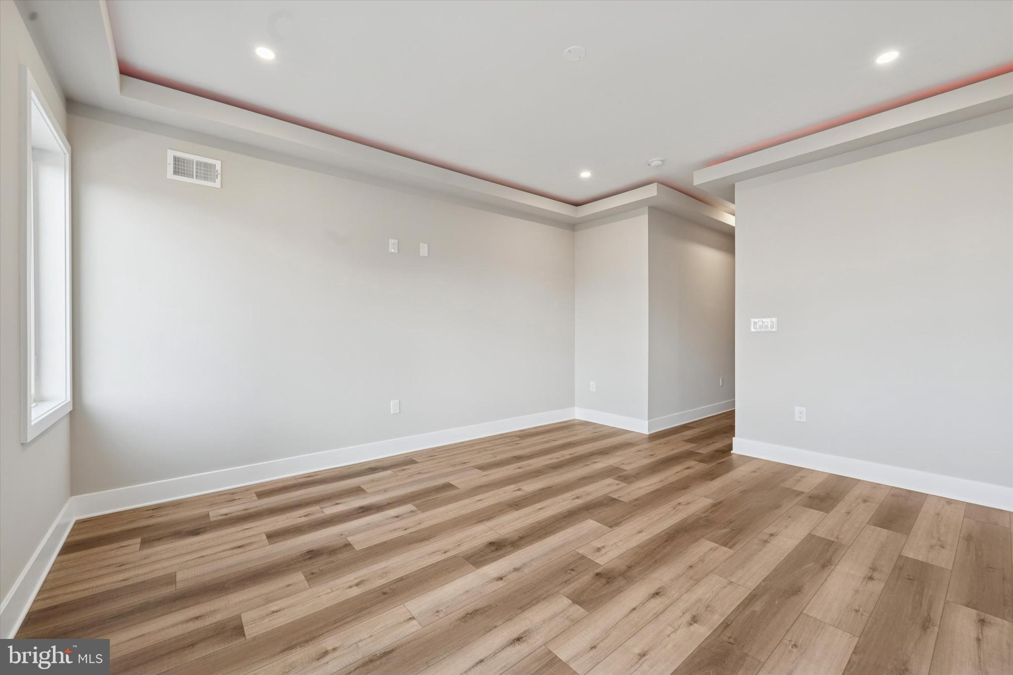 POINT BREEZE - Residential