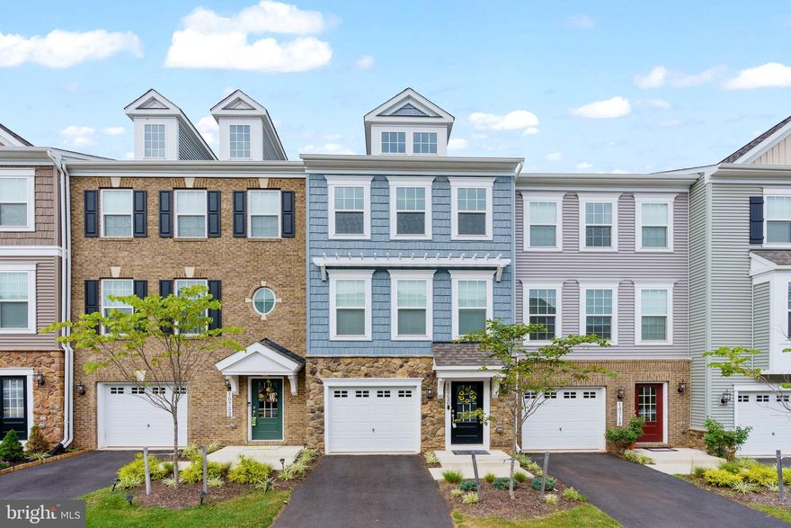 Bright and open 3 bedroom 3.5 bath townhome is move in ready for you! 2 bedrooms on upper level and 1 bedroom on garage level.  1 car garage. Stainless steel kitchen appliances in the gourmet kitchen with island, deck to enjoy your morning beverage. Fenced in backyard. Located minutes from the Manassas VRE, PWC Parkway, shopping, dining and more! Community Park with a Gazebo, splash park, tot lot, pond and ample visitor parking. Up to 2 pets allowed!