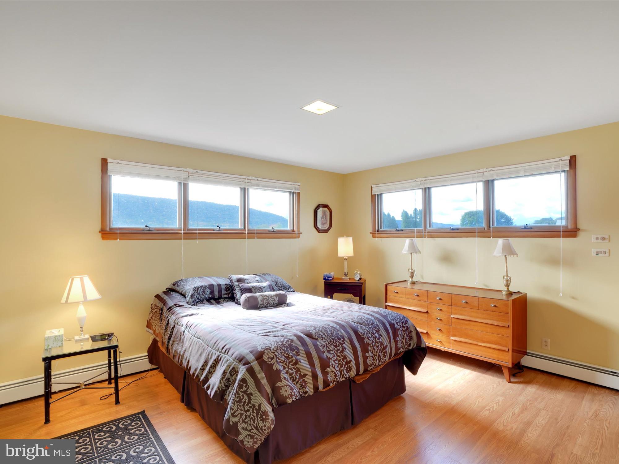 VALLEY VIEW - Residential