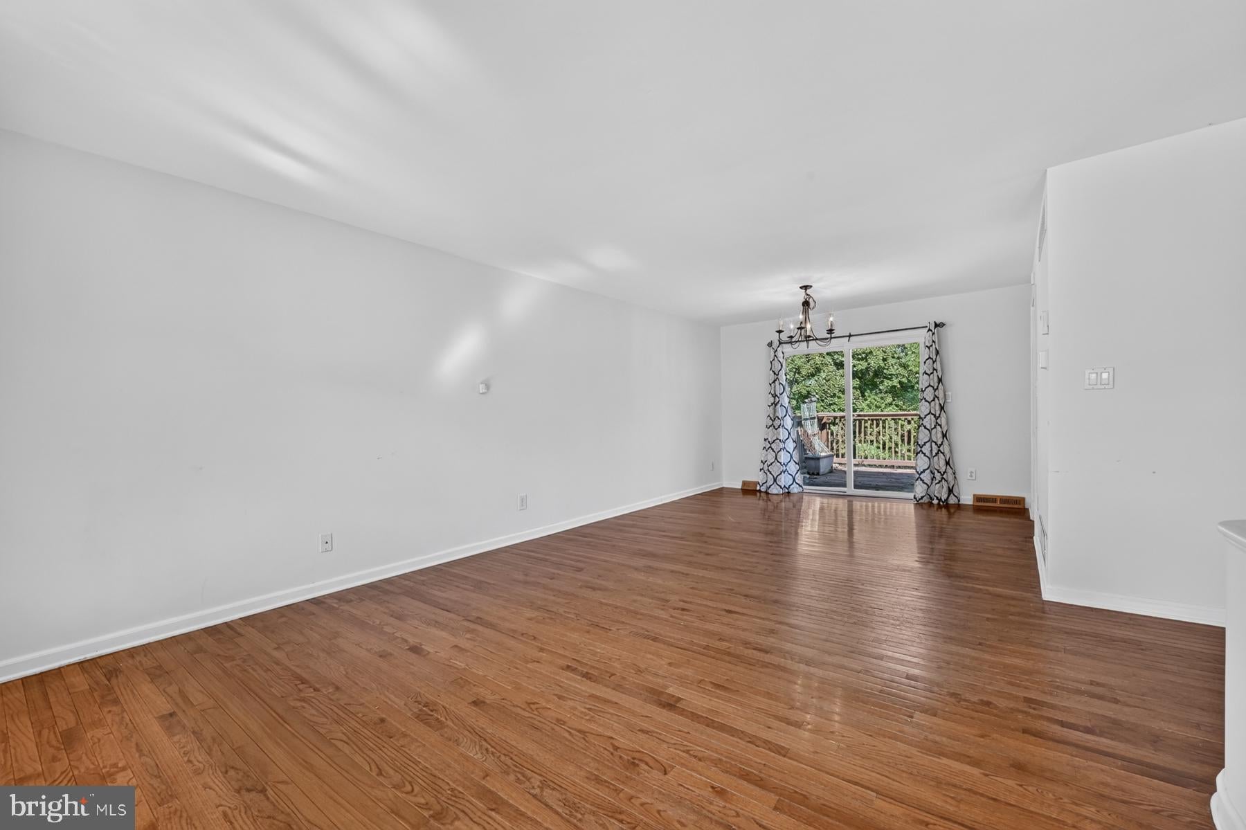 1618 COLONY ROAD