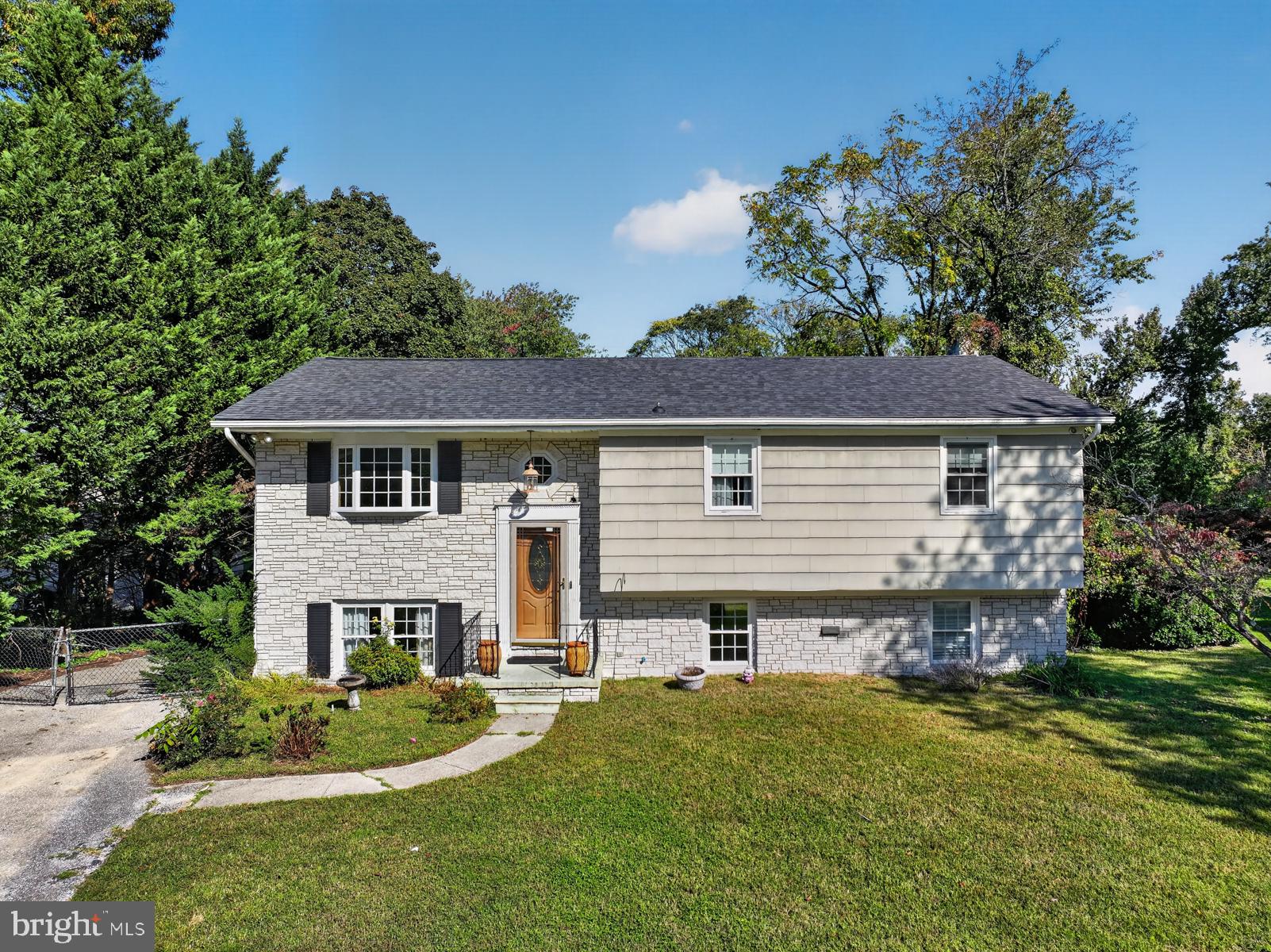 1618 COLONY ROAD