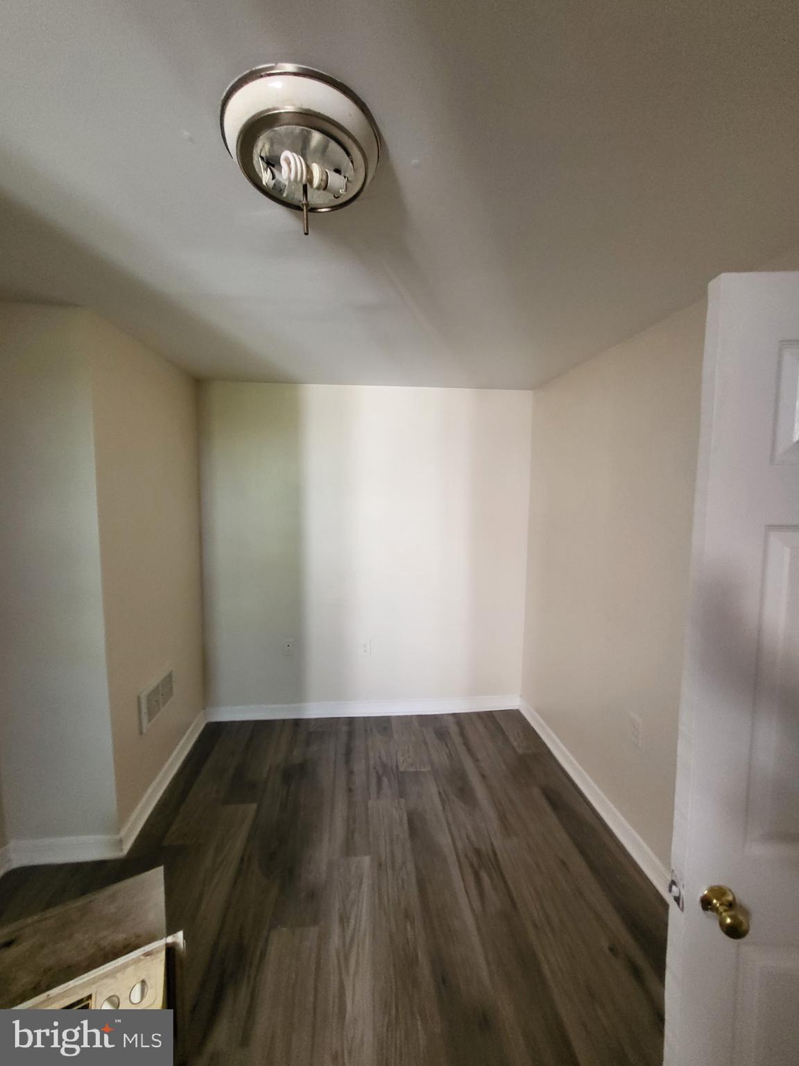 COBBS CREEK - Residential