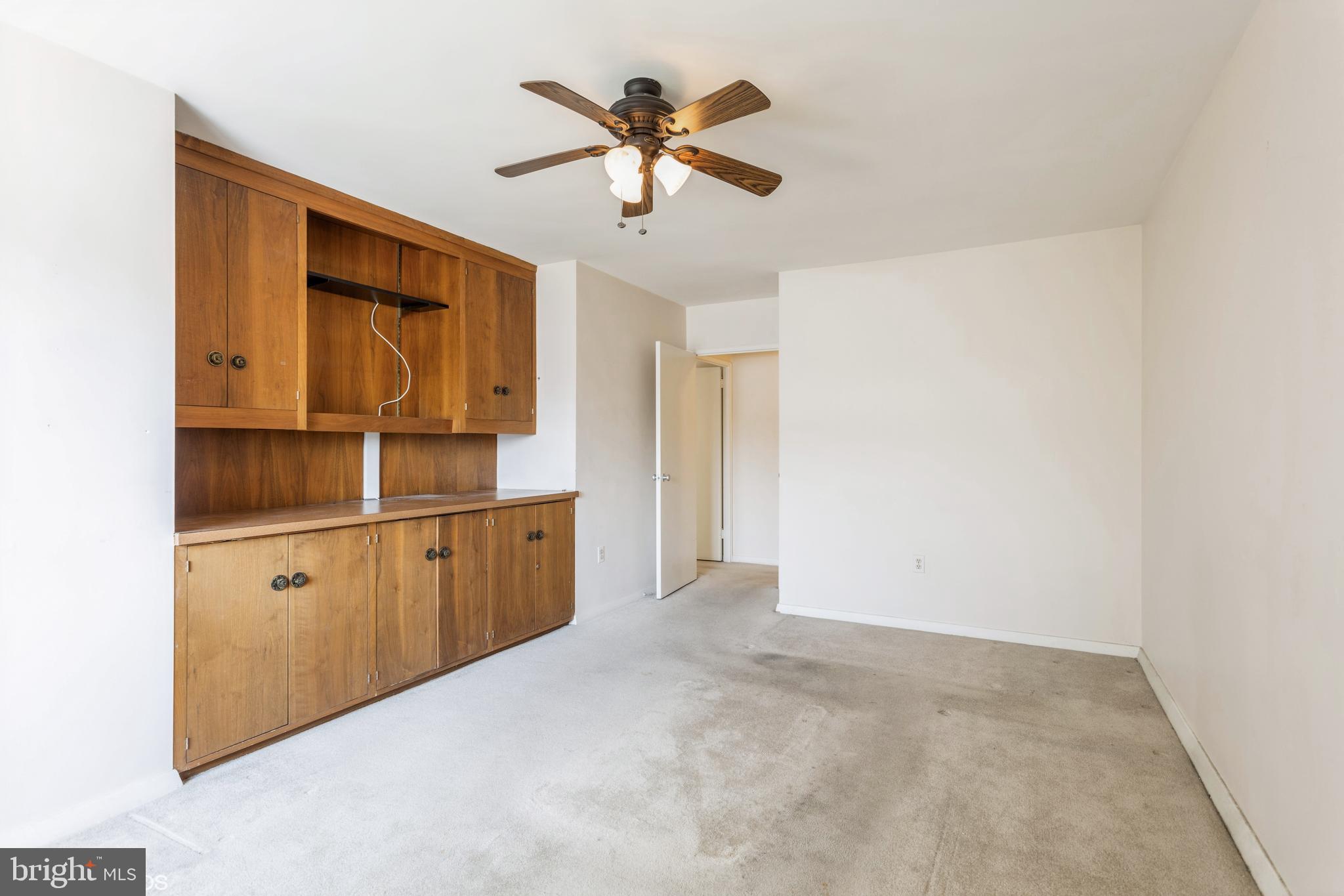 PARK TOWERS WEST - Residential