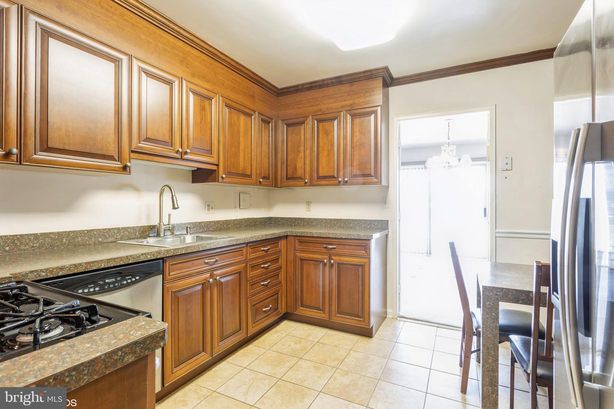 PARK TOWERS WEST - Residential