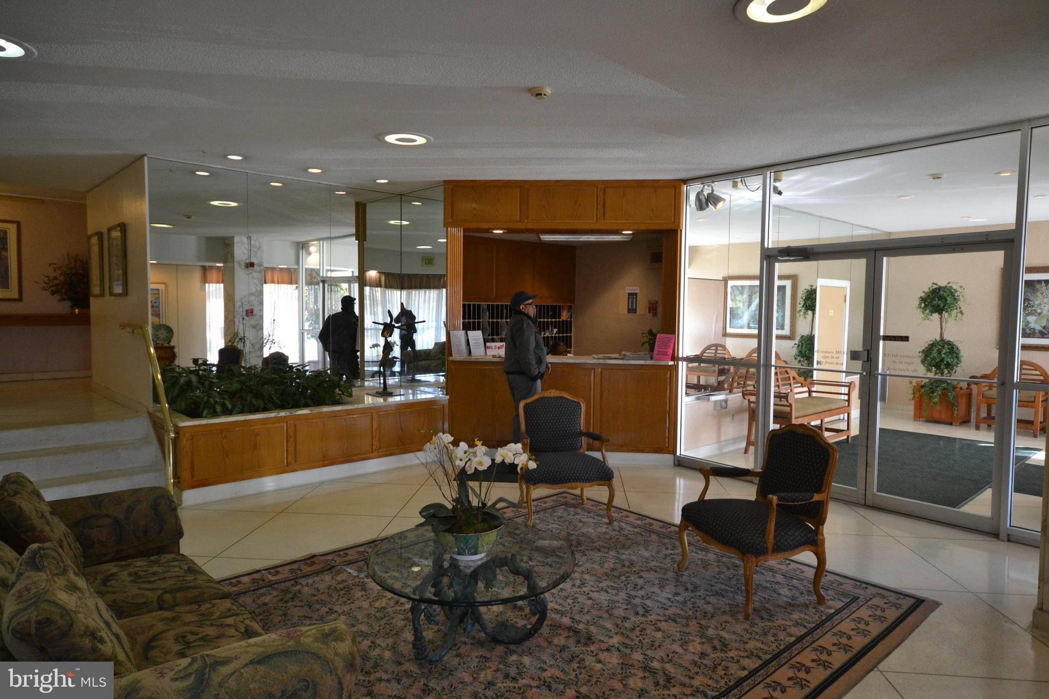 PARK TOWERS WEST - Residential