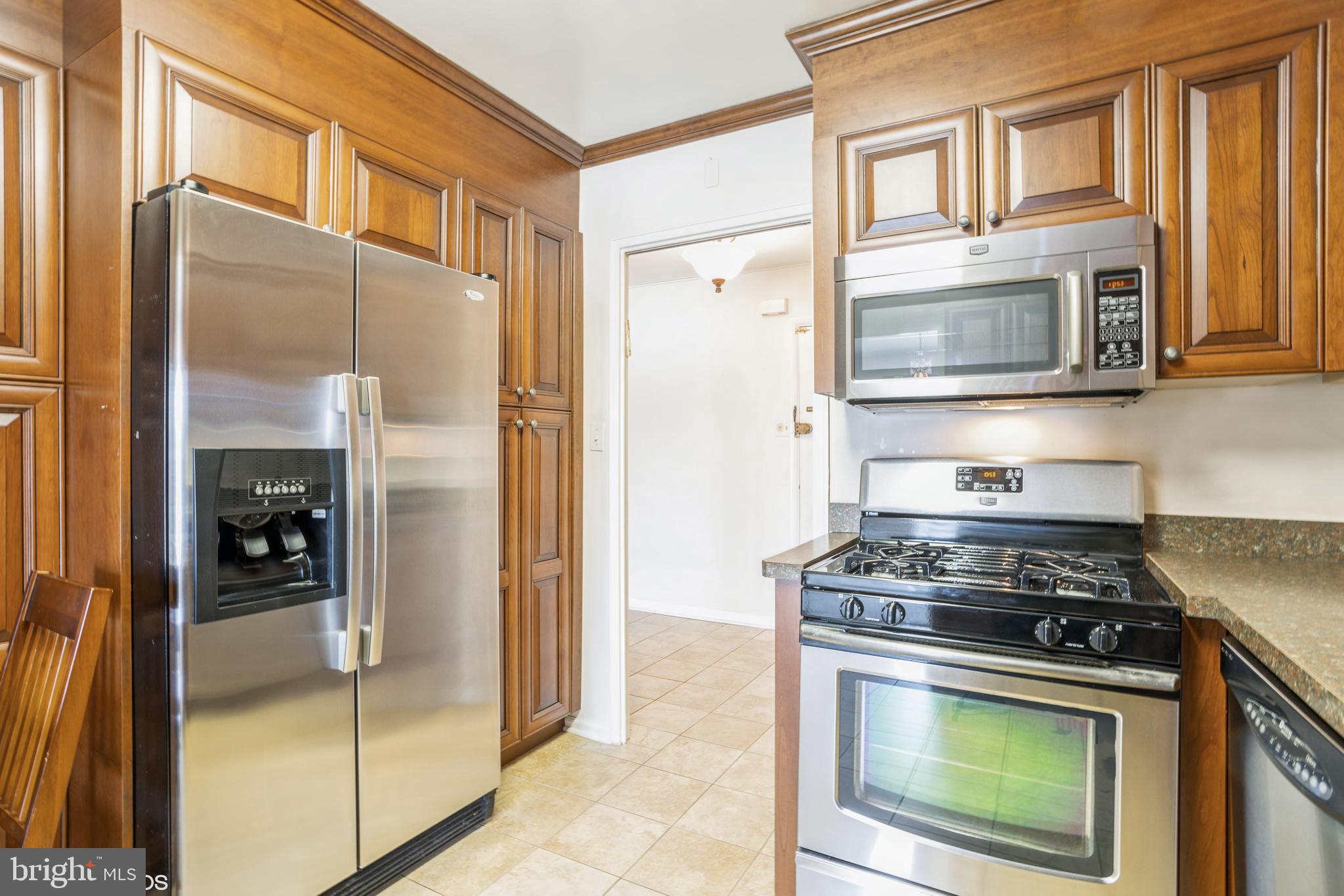 PARK TOWERS WEST - Residential