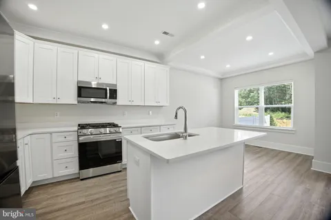 MLS: NJCD2116186