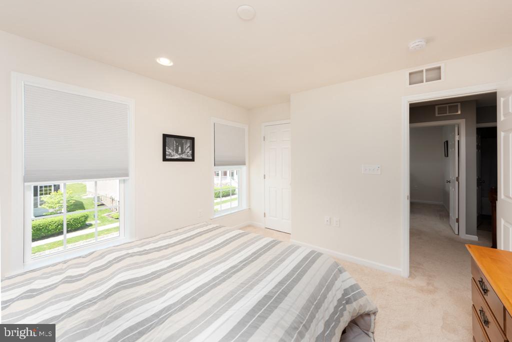 FLORIN HILL - Residential