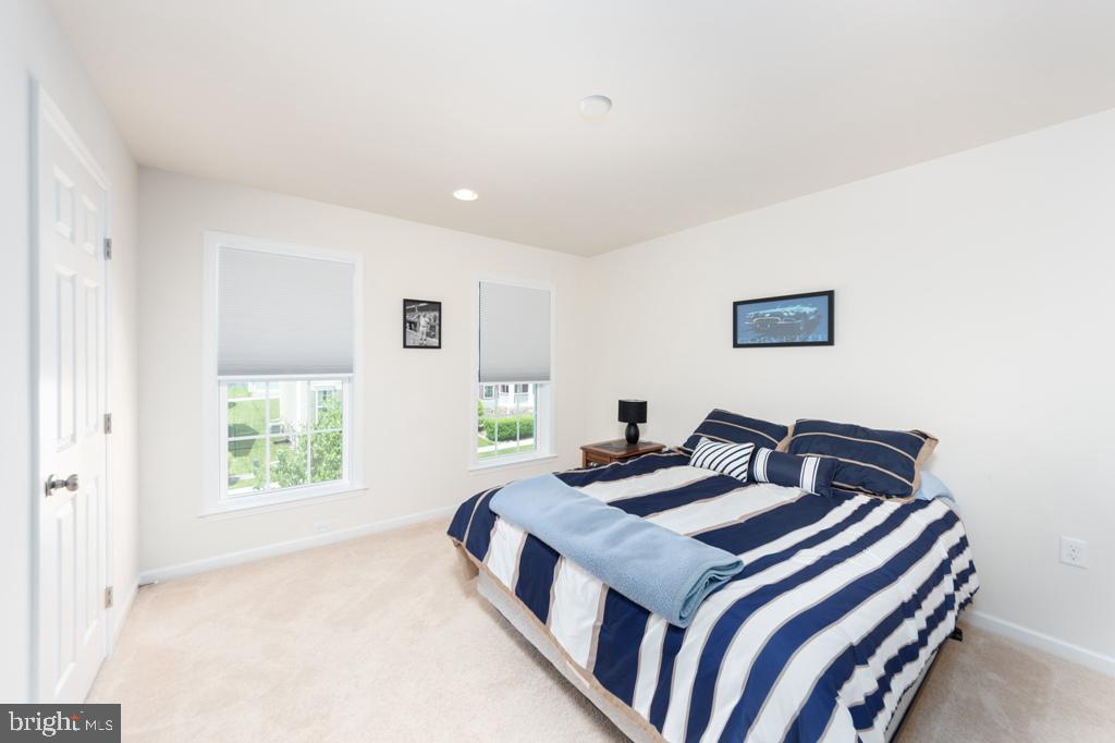 FLORIN HILL - Residential