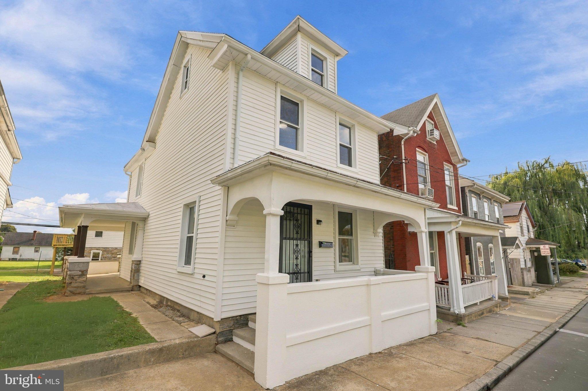 708 LOCUST STREET