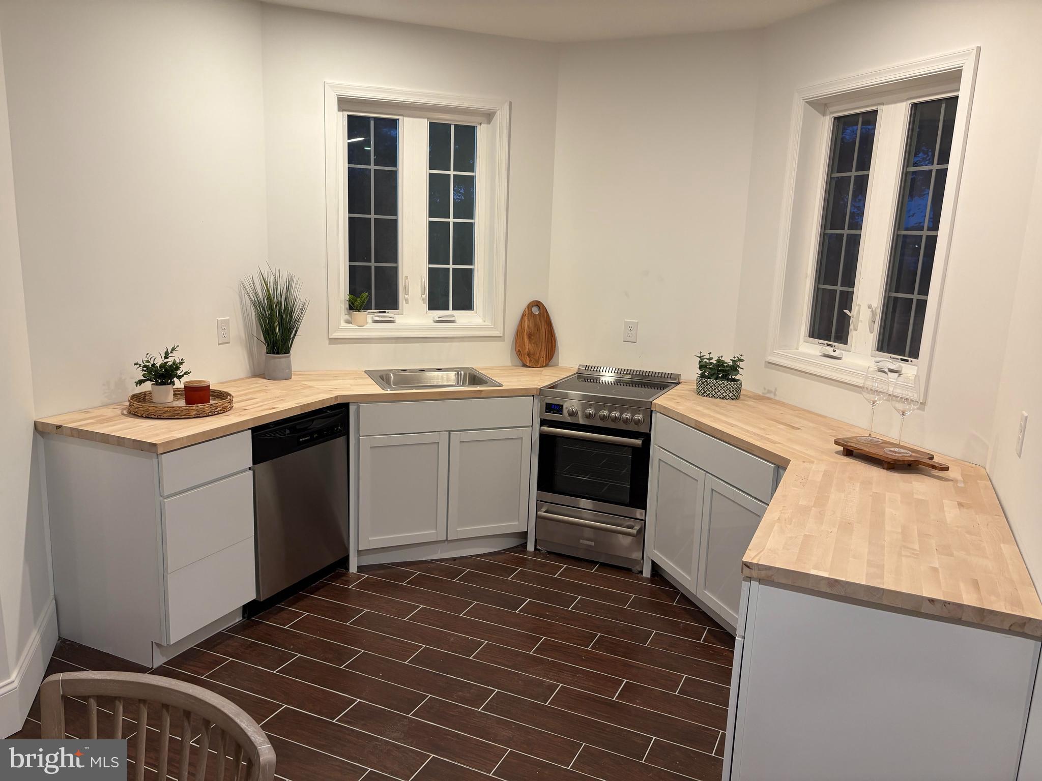 GLEN RIDDLE - Residential