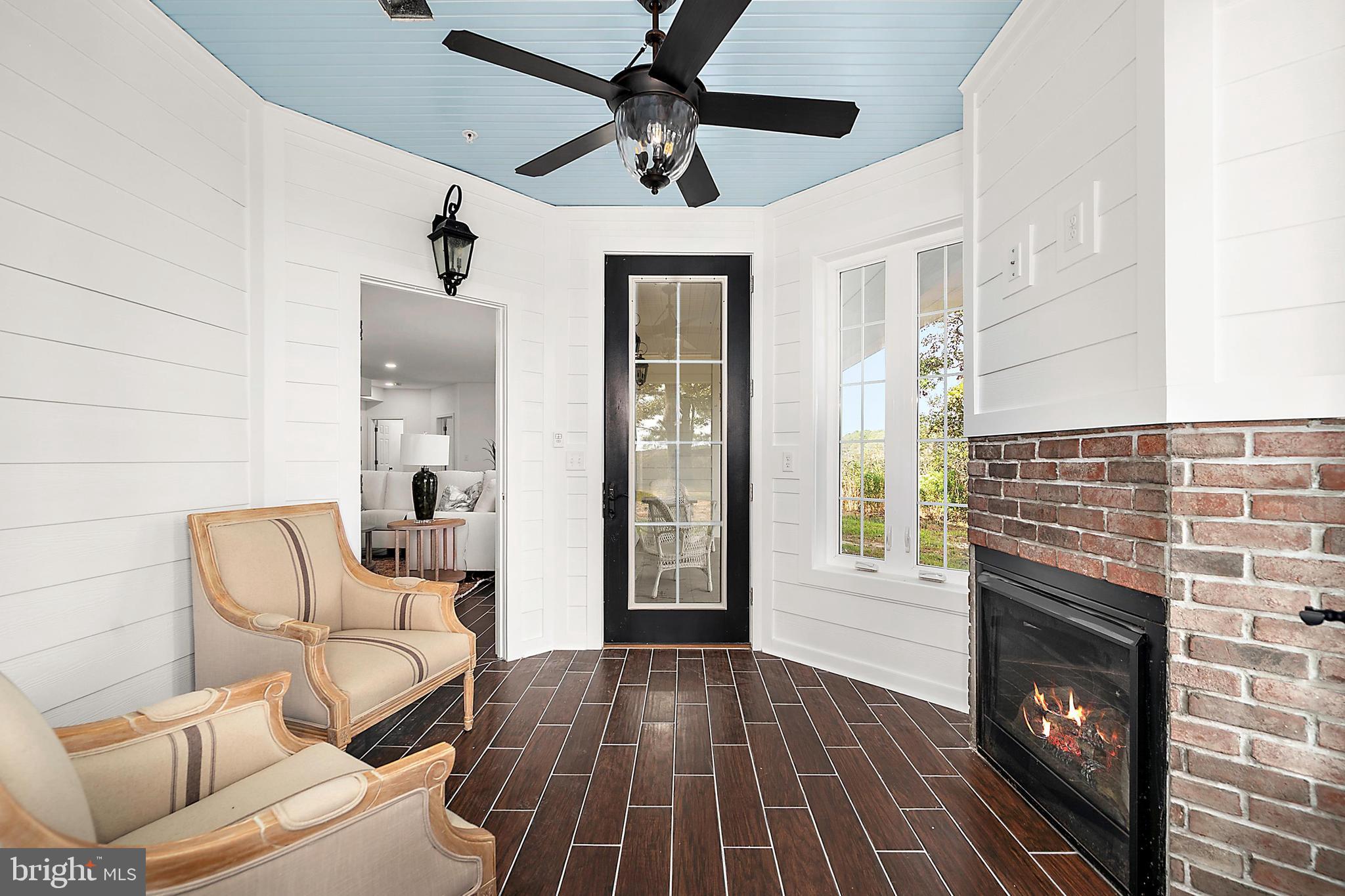 GLEN RIDDLE - Residential