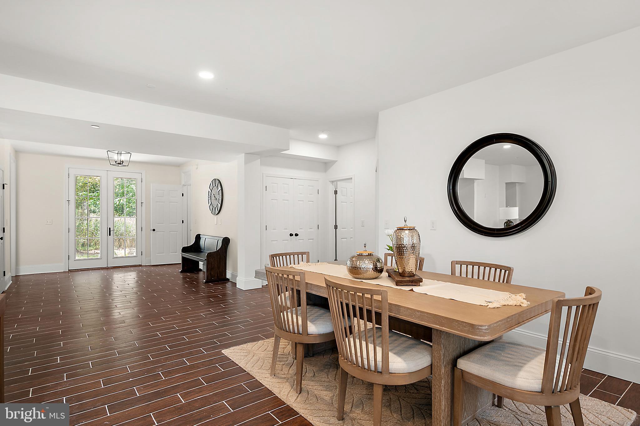 GLEN RIDDLE - Residential