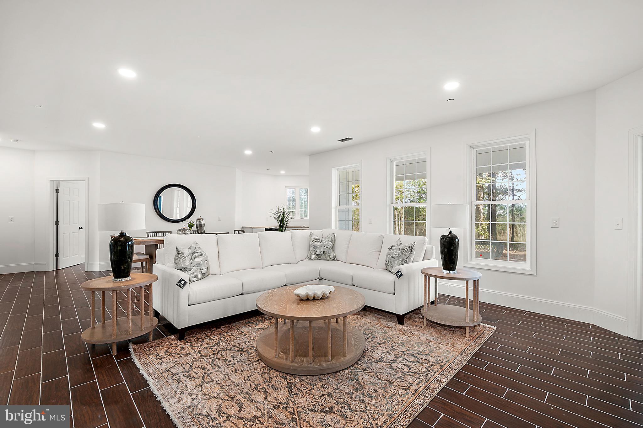 GLEN RIDDLE - Residential