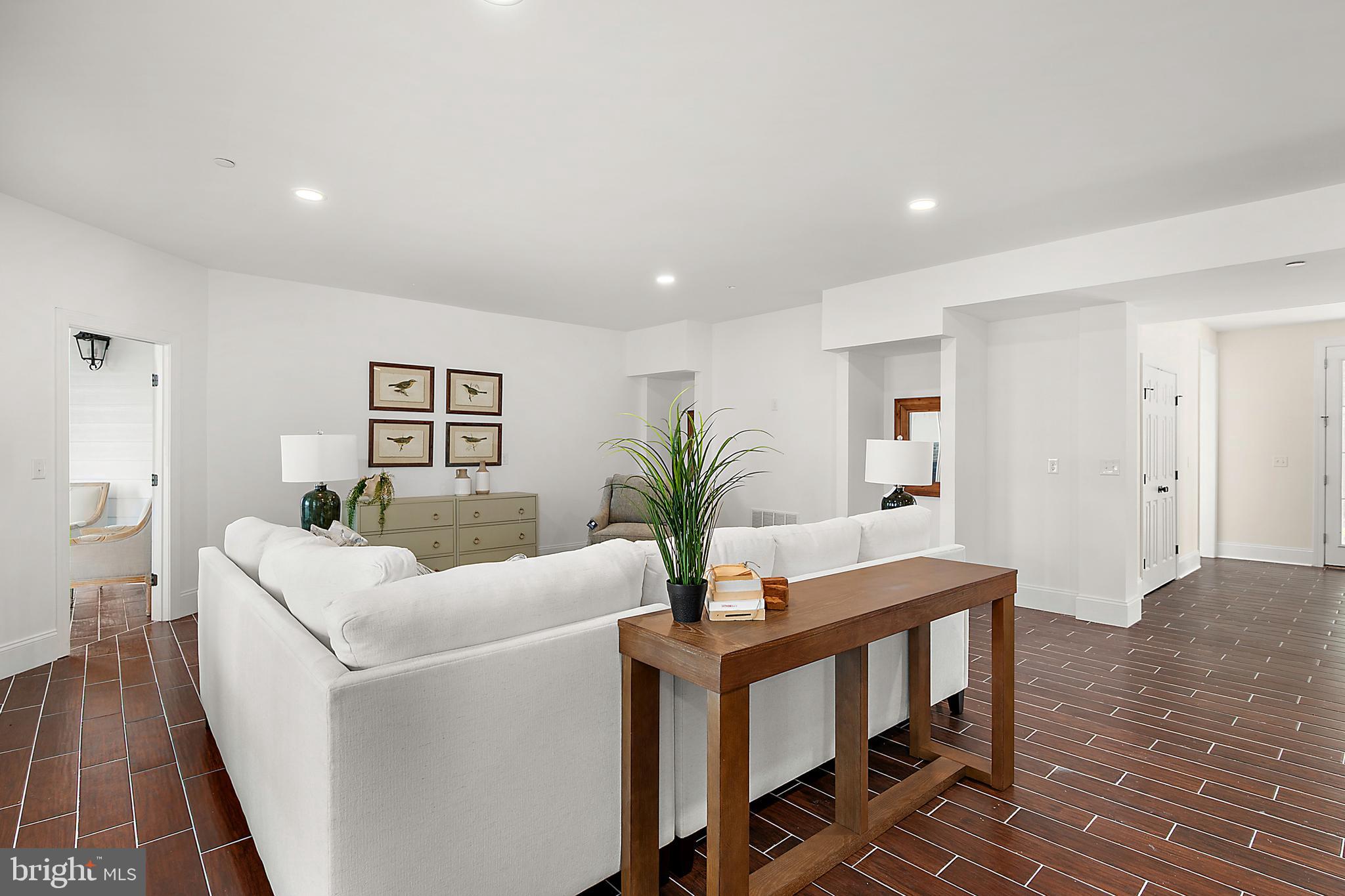 GLEN RIDDLE - Residential