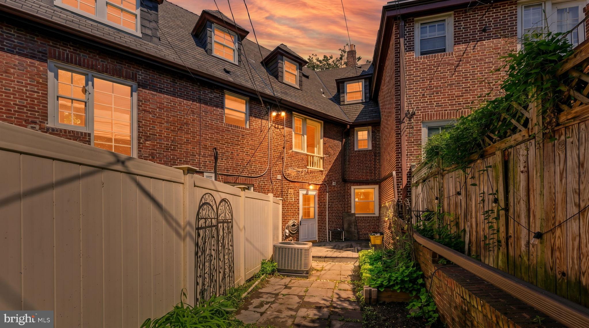 407 BRETTON PLACE, BALTIMORE, MD, 21218 407 BRETTON PLACE