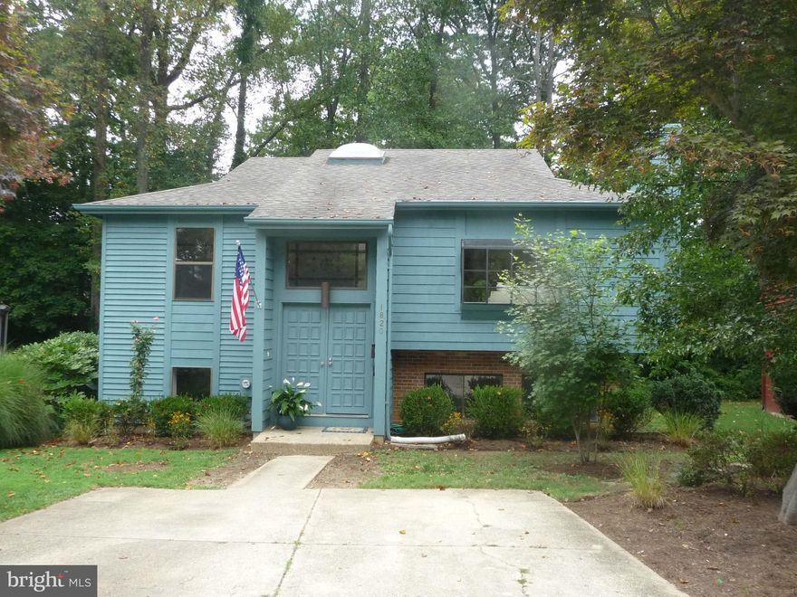 One of the larger models in neighborhood tucked away in a cul de sac backing to woods. Newly remodeled home with 4 bedrooms and 2 full baths. Brand new kitchen with granite, glass tile and stainless steel appliances.  Newly remodeled bathrooms.  Family room with fireplace. New paint, carpet, lighting, landscaping, etc.  Walk to Downtown, library, grocery store and Quiet Water Park. Comm. tot lot..