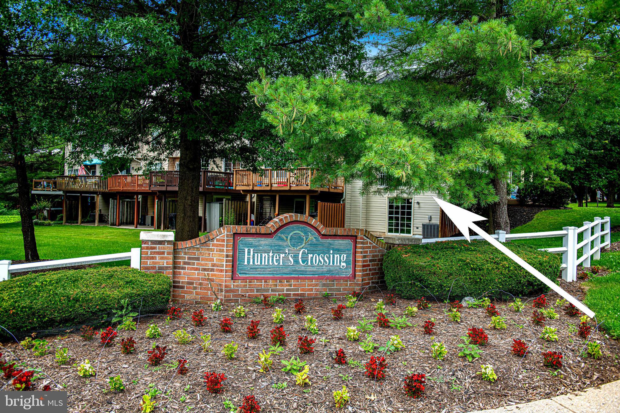 HUNTERS CROSSING - Residential