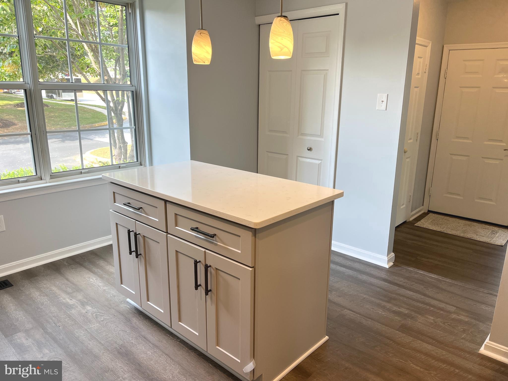 HUNTERS CROSSING - Residential