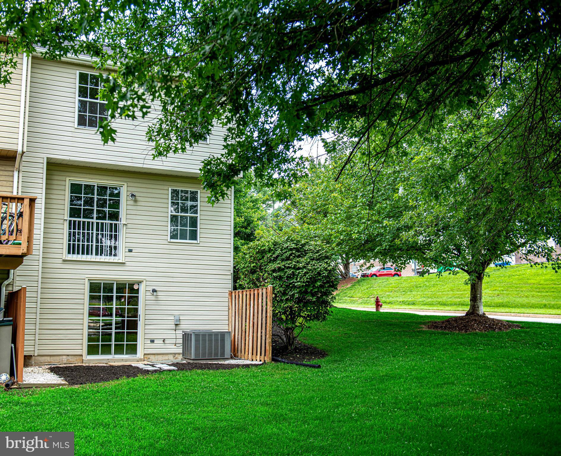 HUNTERS CROSSING - Residential