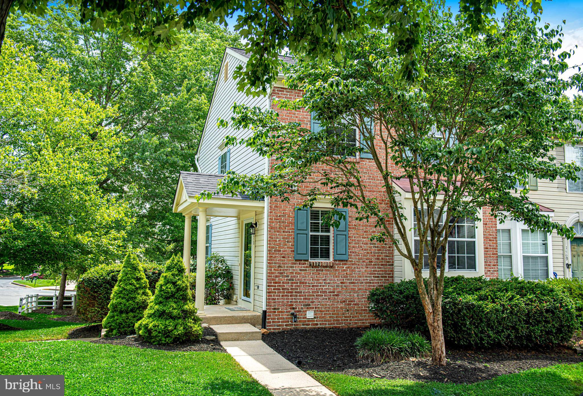 1471 4 POINT COURT 1