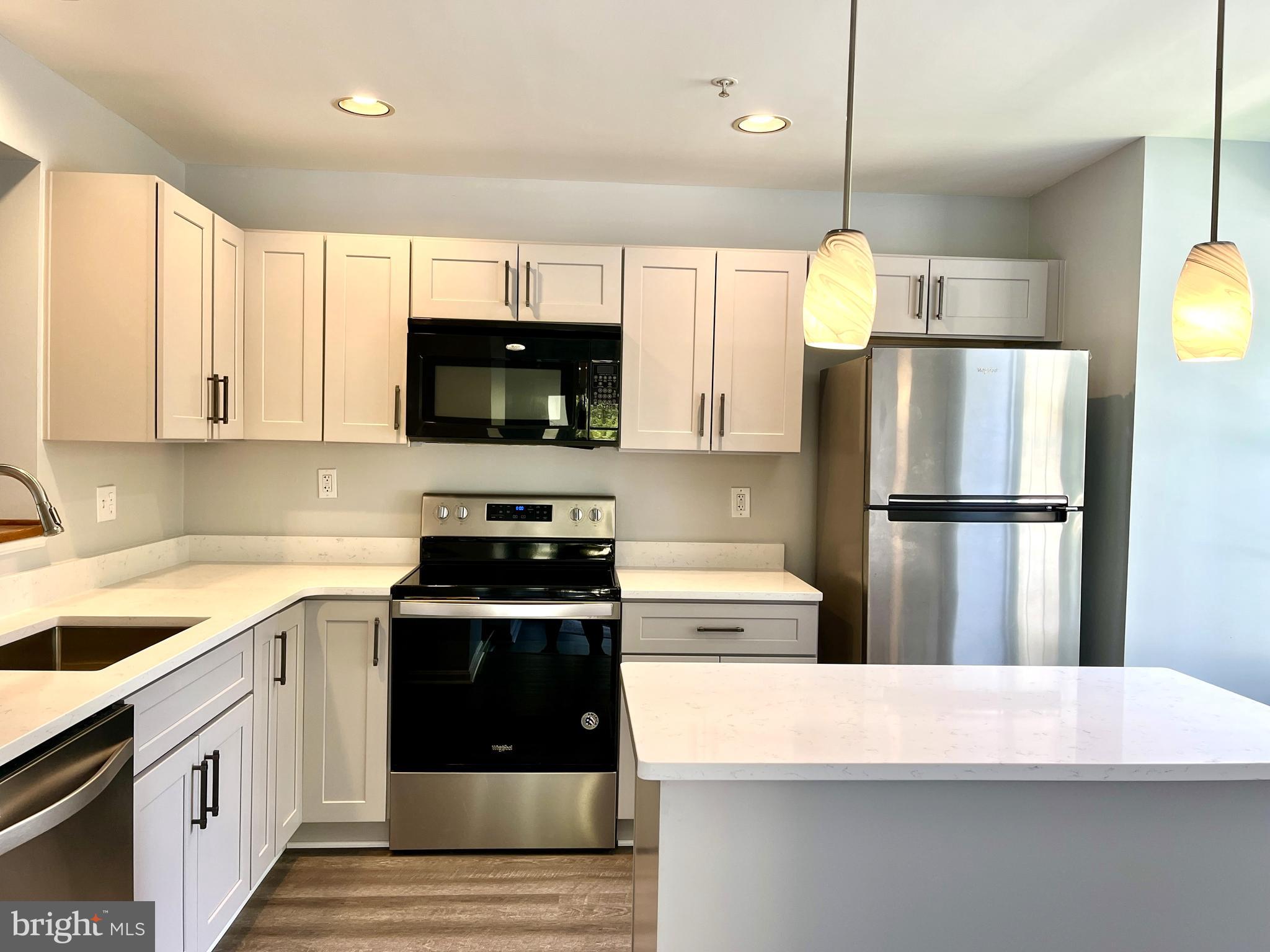 HUNTERS CROSSING - Residential