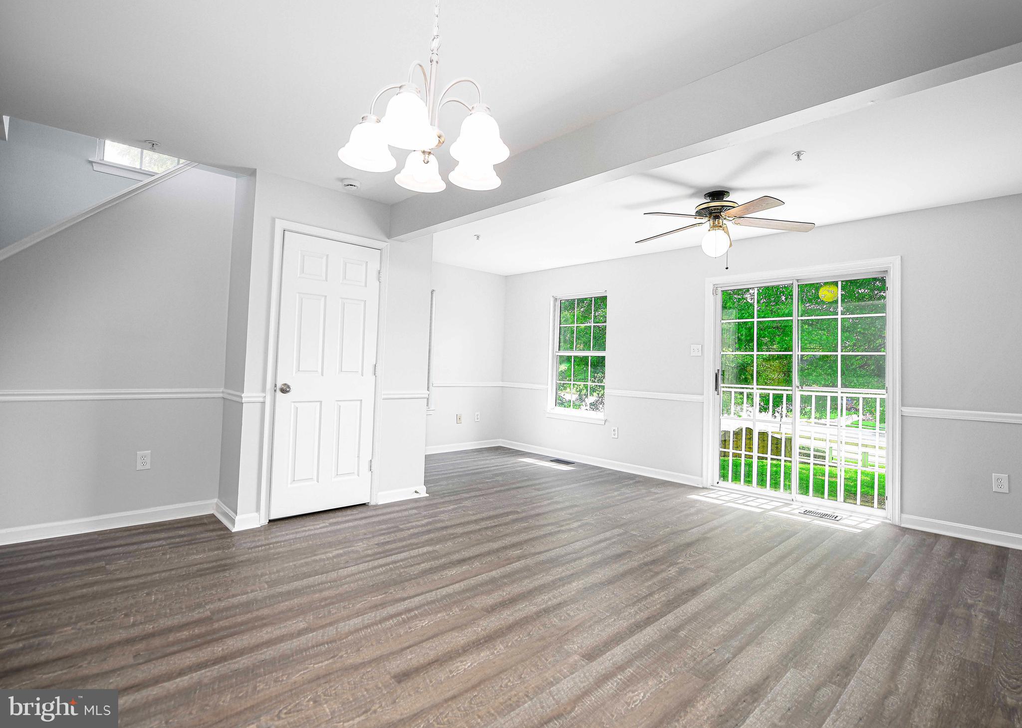 HUNTERS CROSSING - Residential