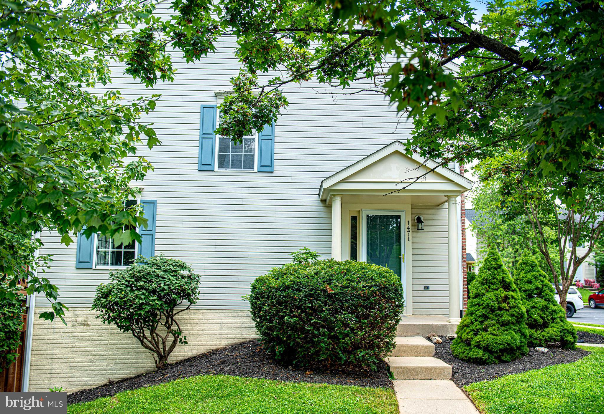 HUNTERS CROSSING - Residential