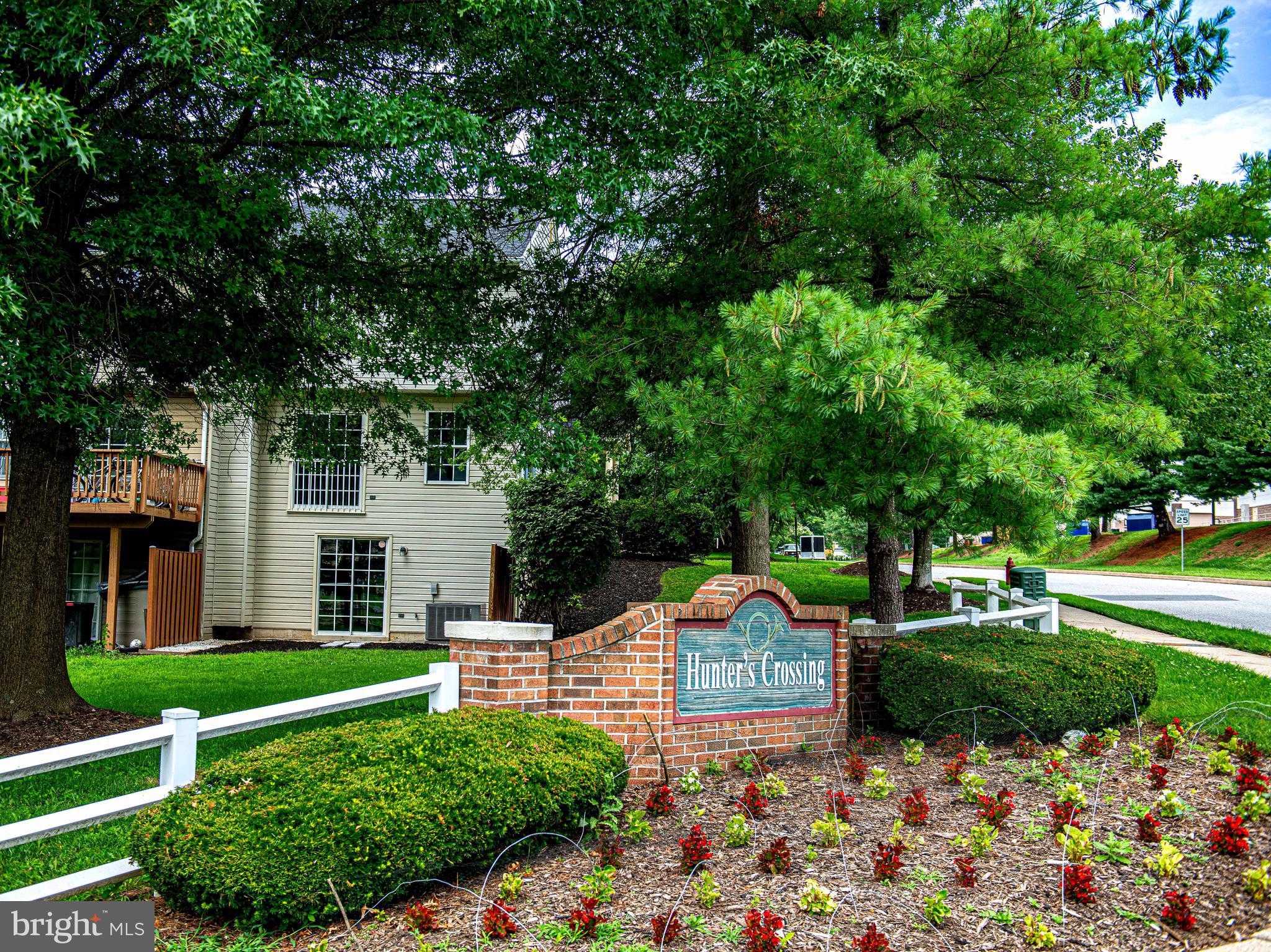 HUNTERS CROSSING - Residential