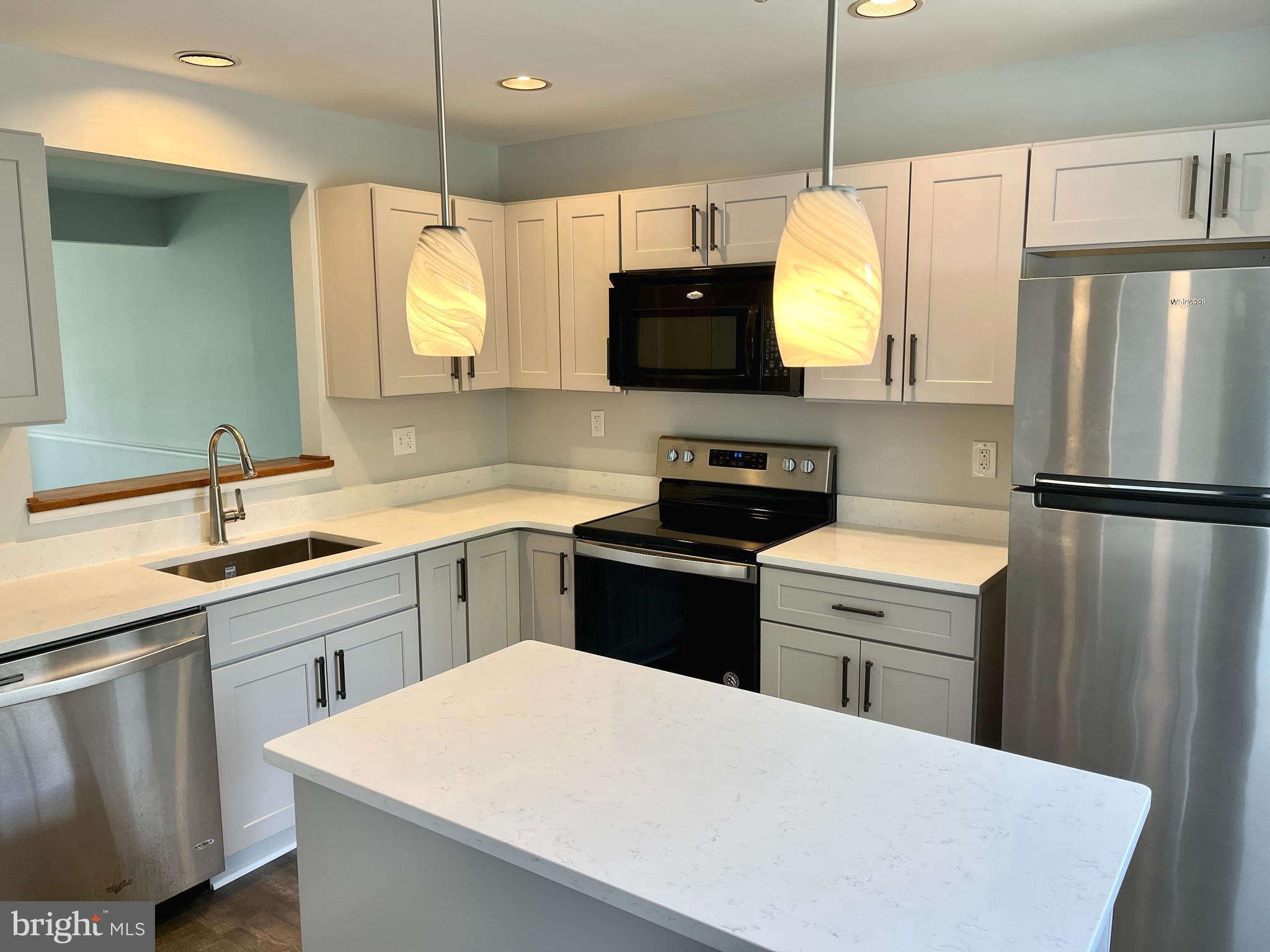 HUNTERS CROSSING - Residential