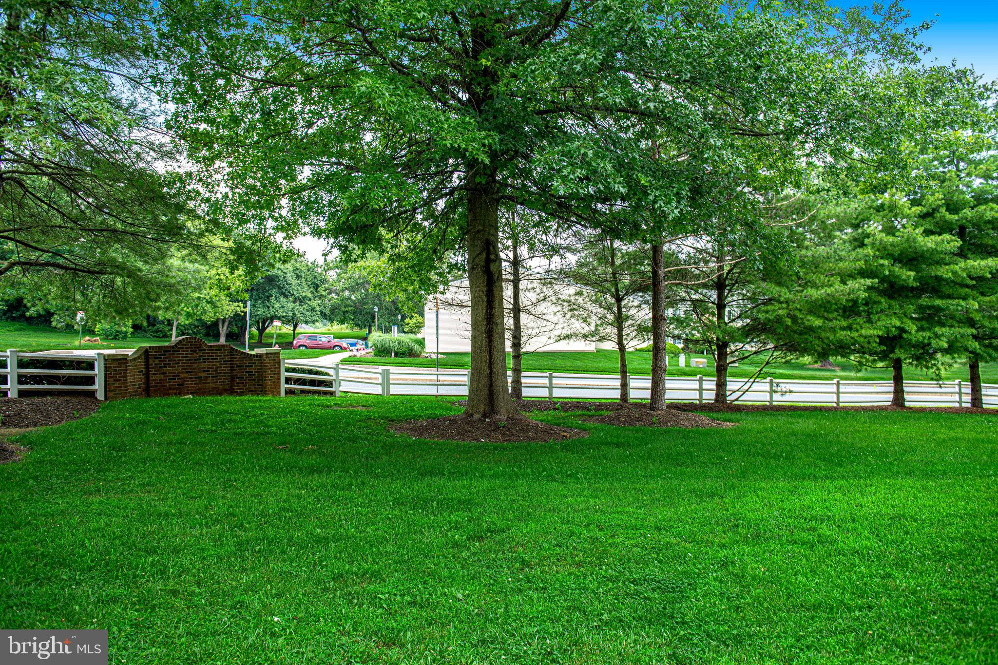 HUNTERS CROSSING - Residential