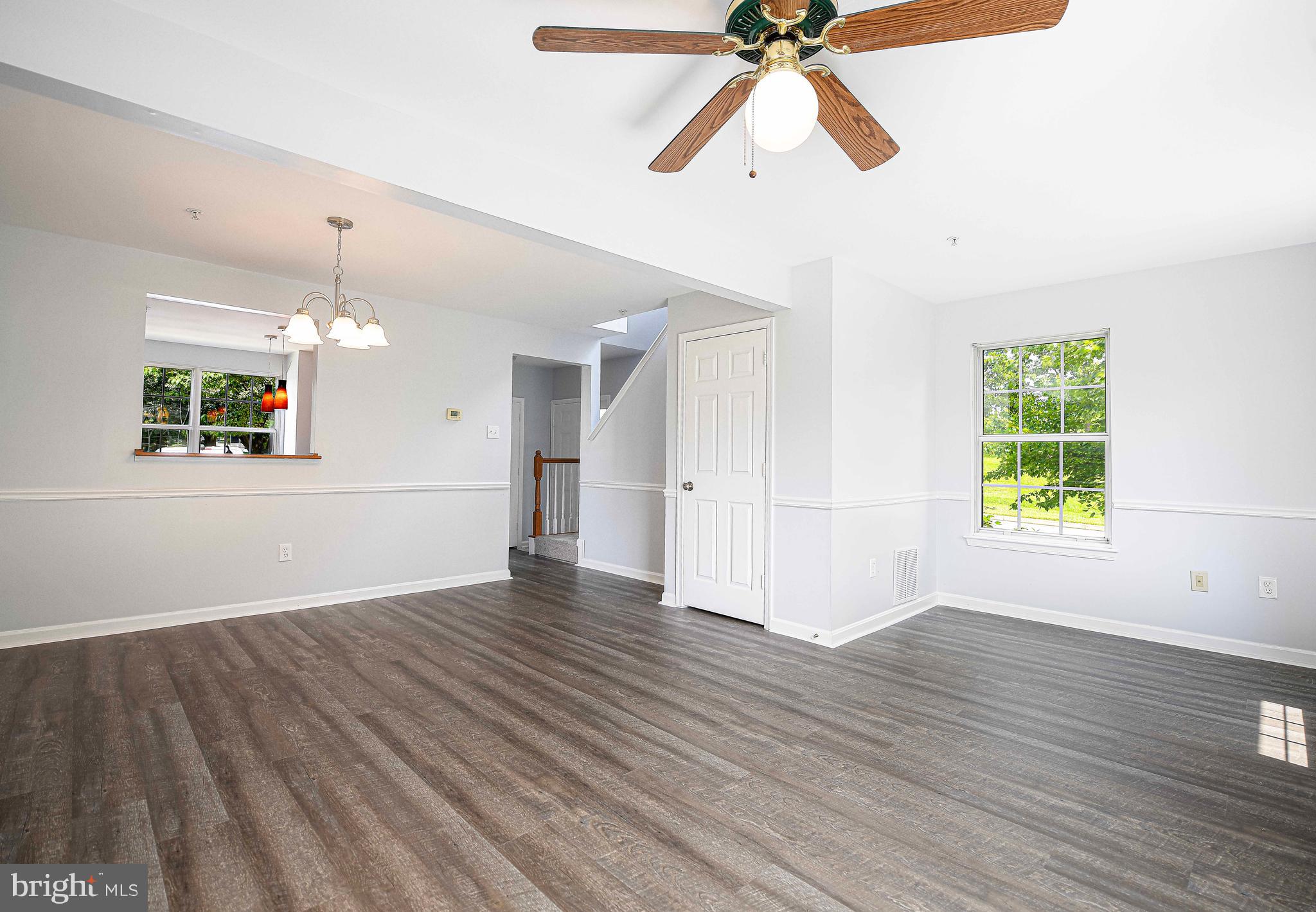 HUNTERS CROSSING - Residential