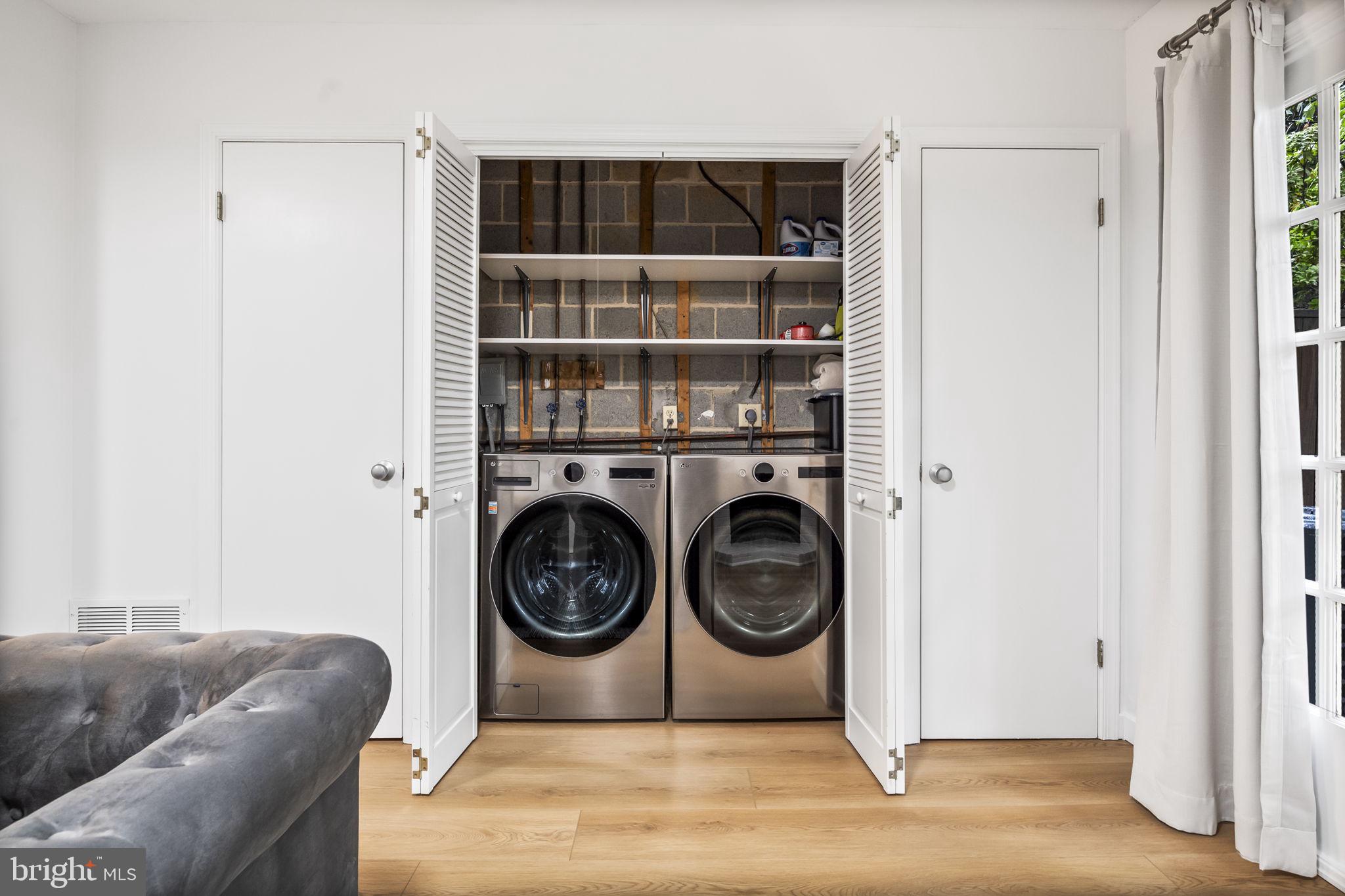 OAKCREST - Residential