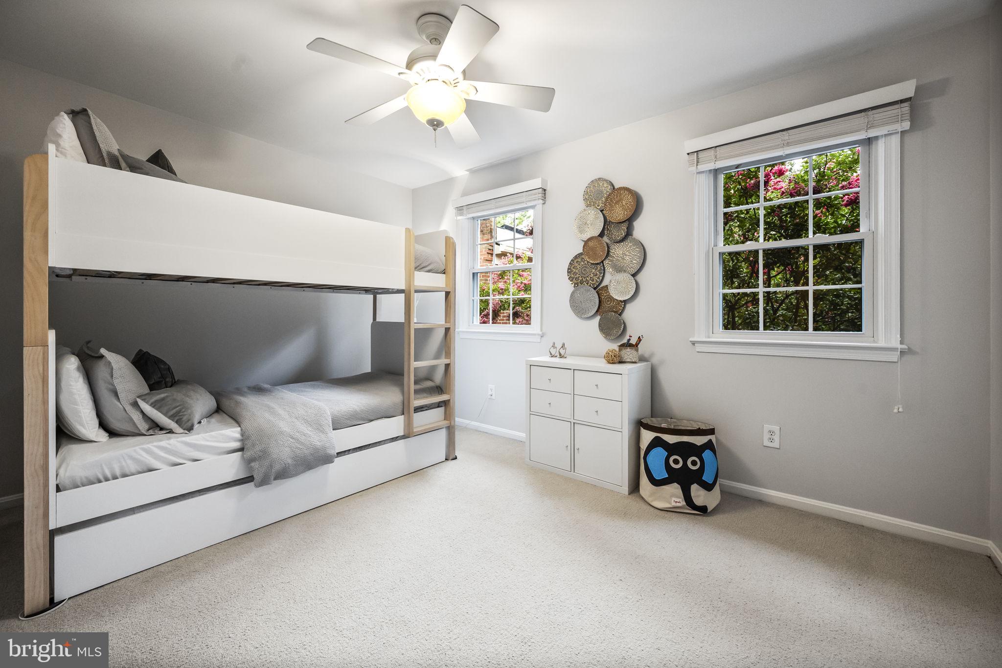 OAKCREST - Residential