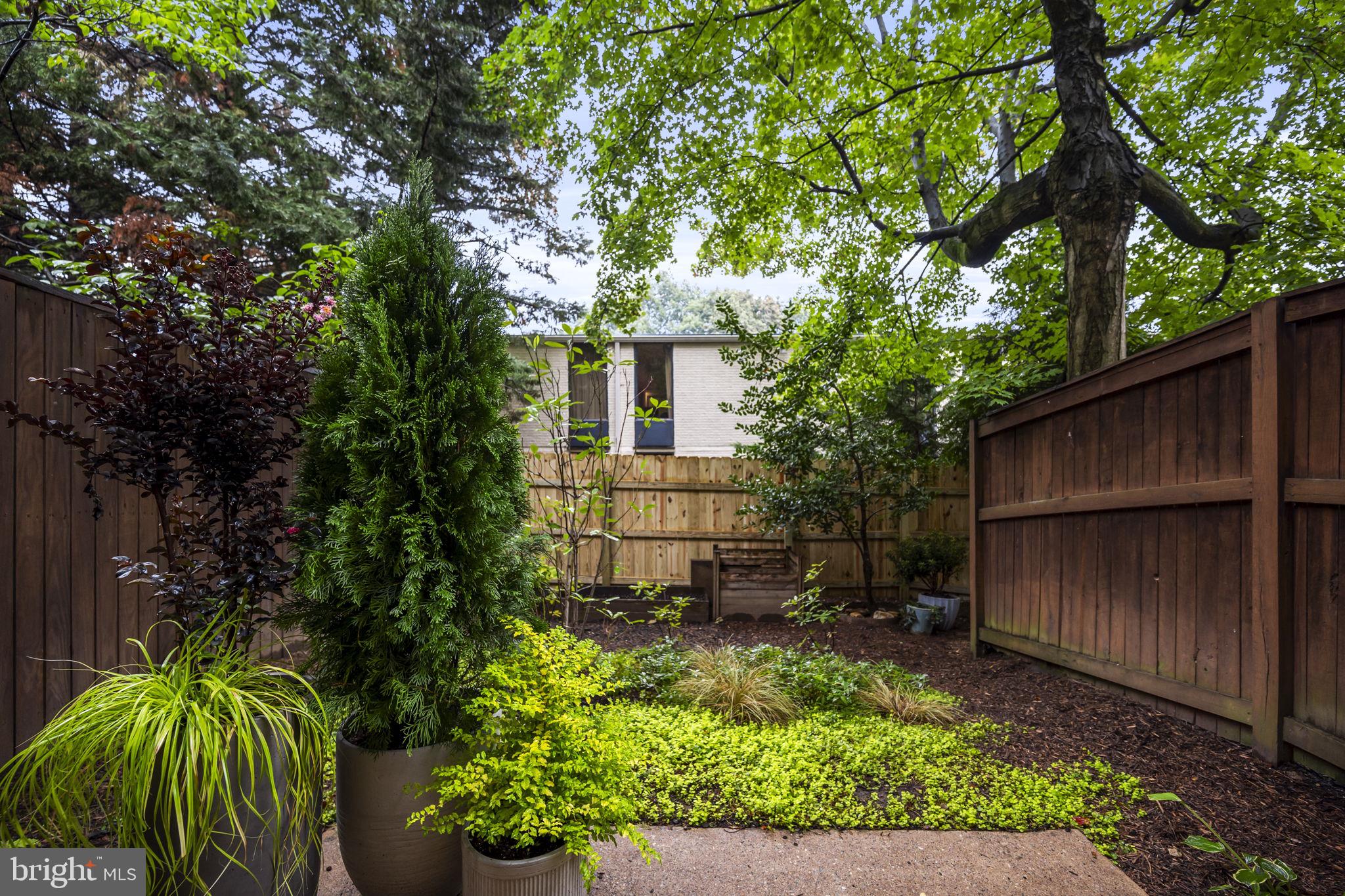 OAKCREST - Residential