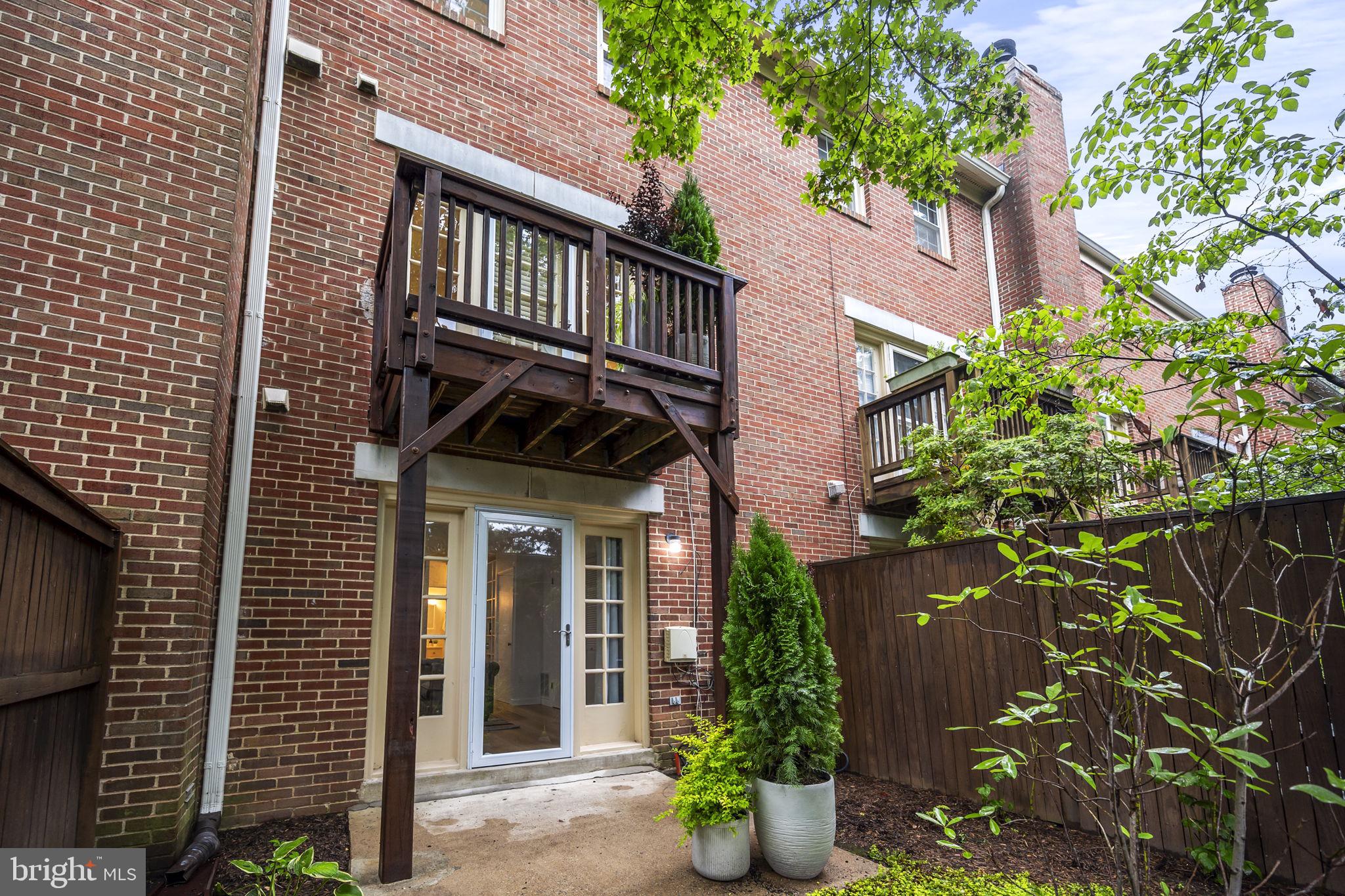 OAKCREST - Residential