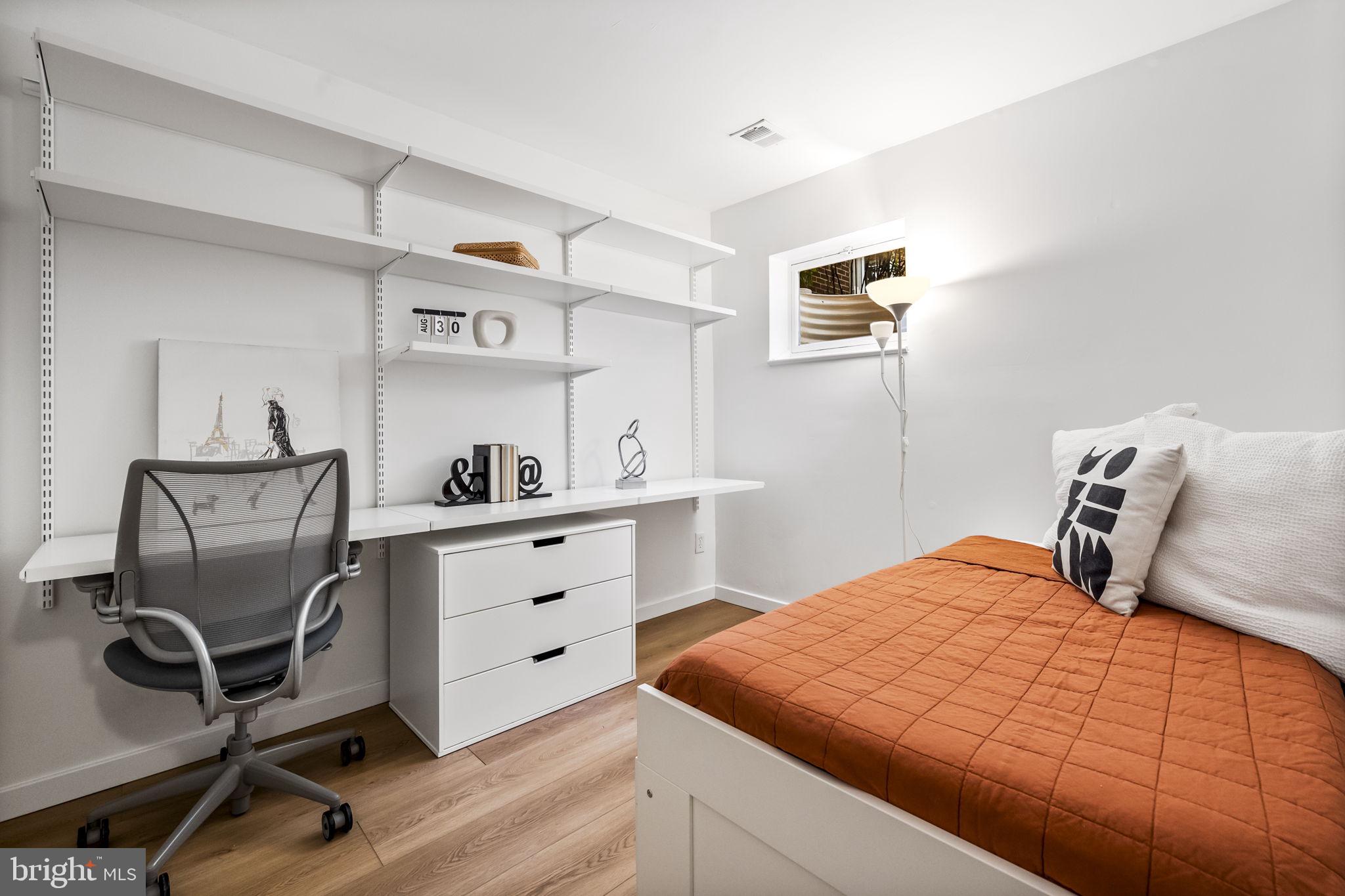 OAKCREST - Residential