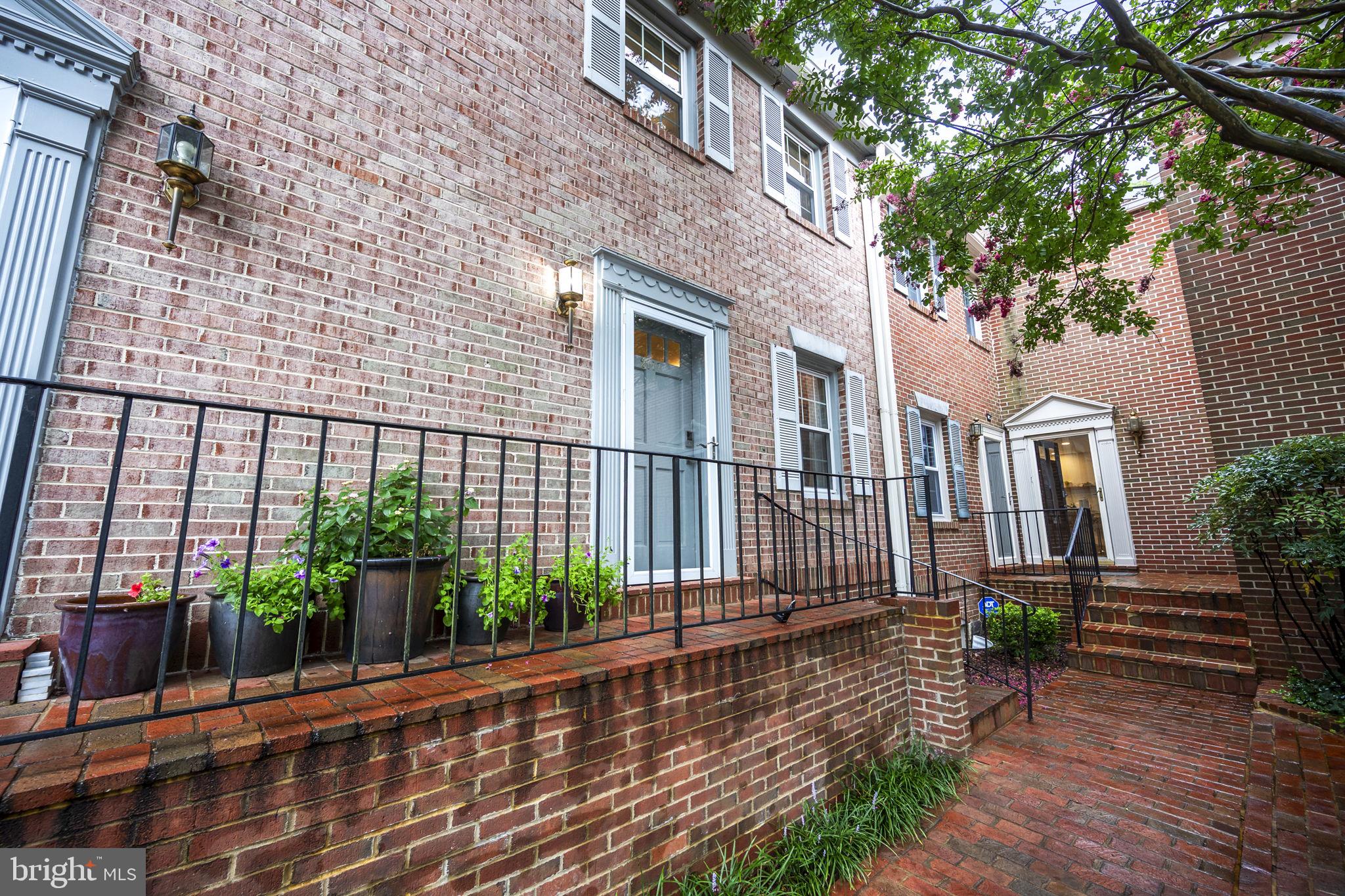 OAKCREST - Residential