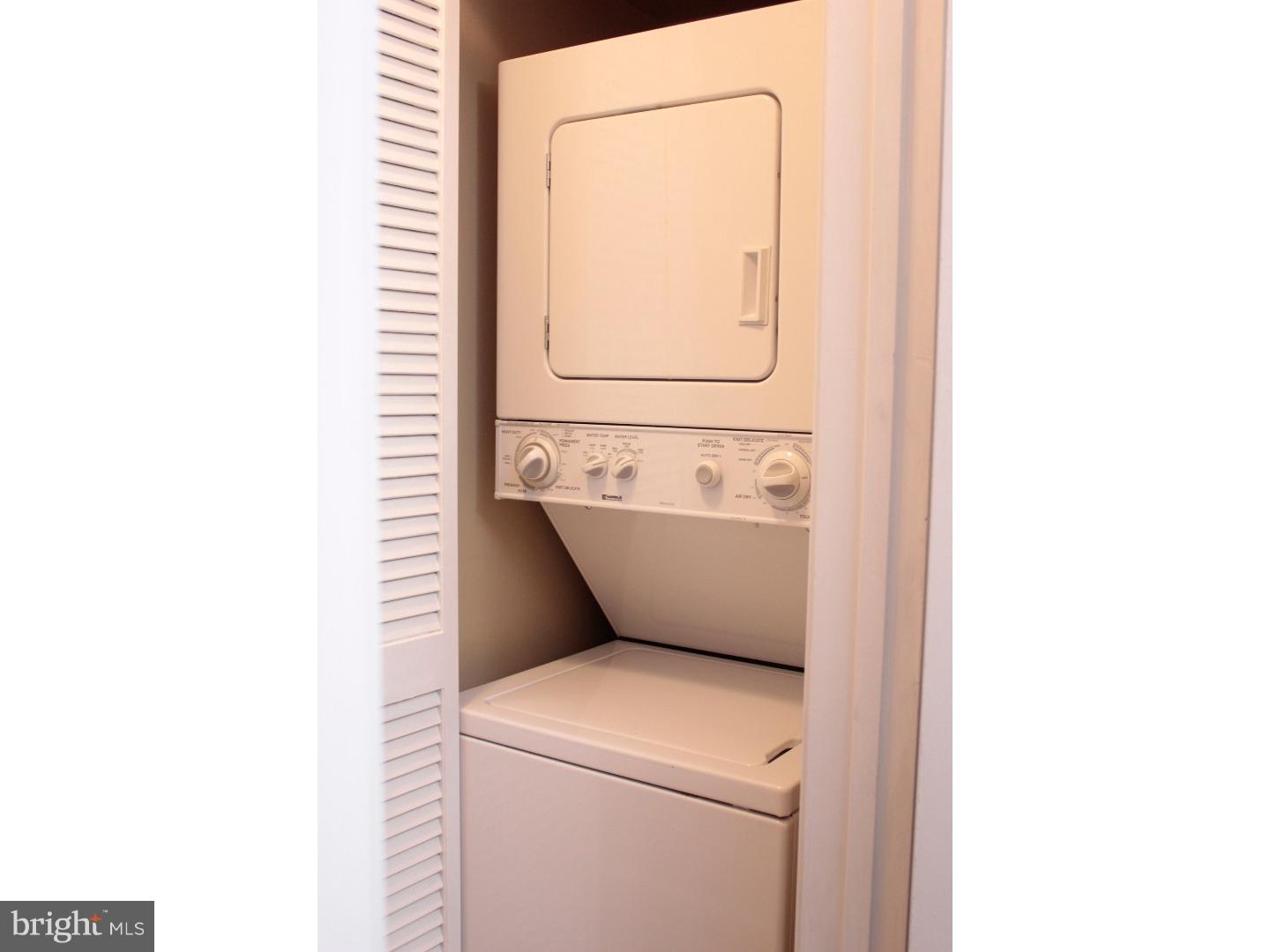 VILLAGE SHIRES - Residential Lease