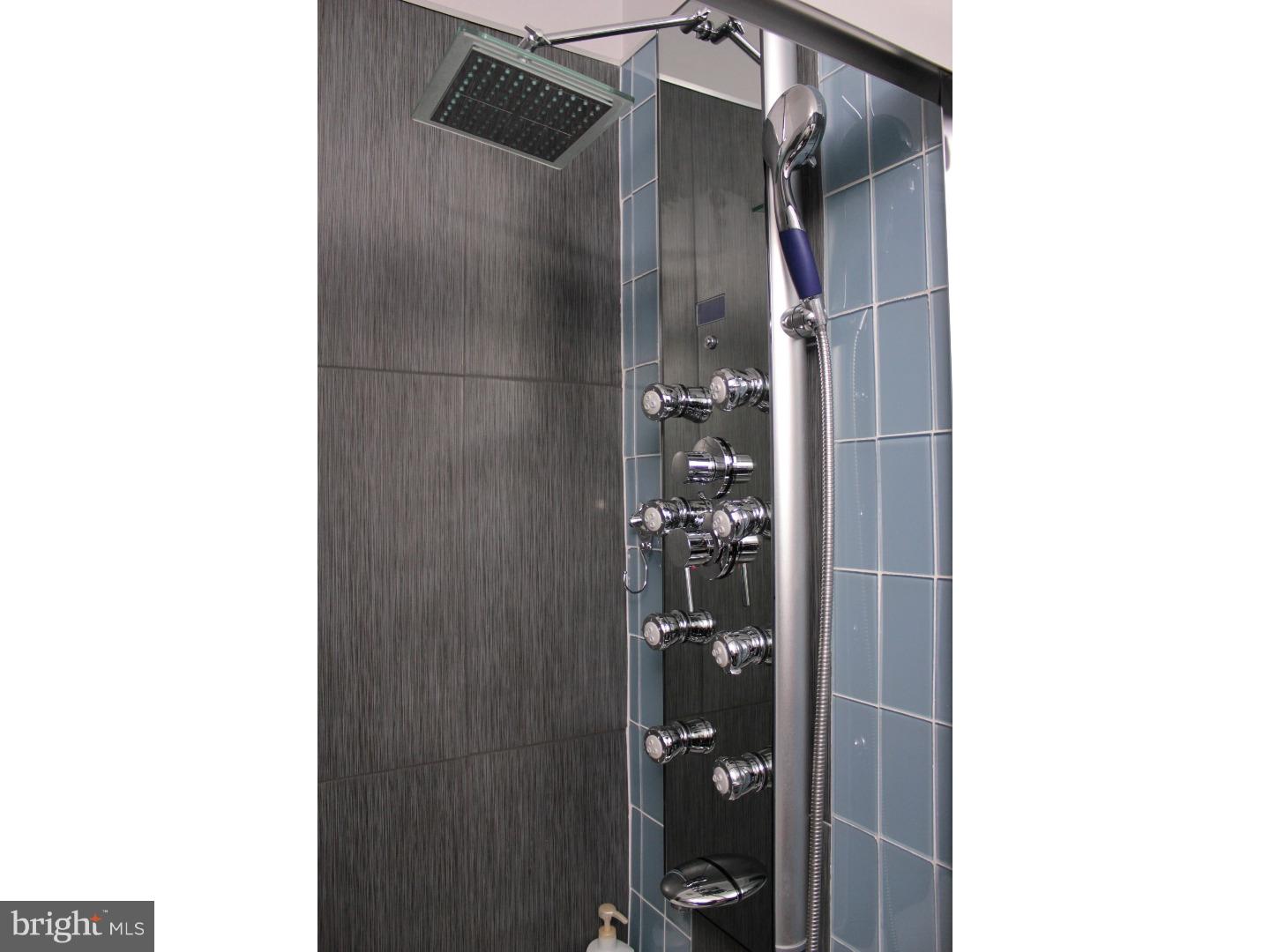 VILLAGE SHIRES - Residential Lease