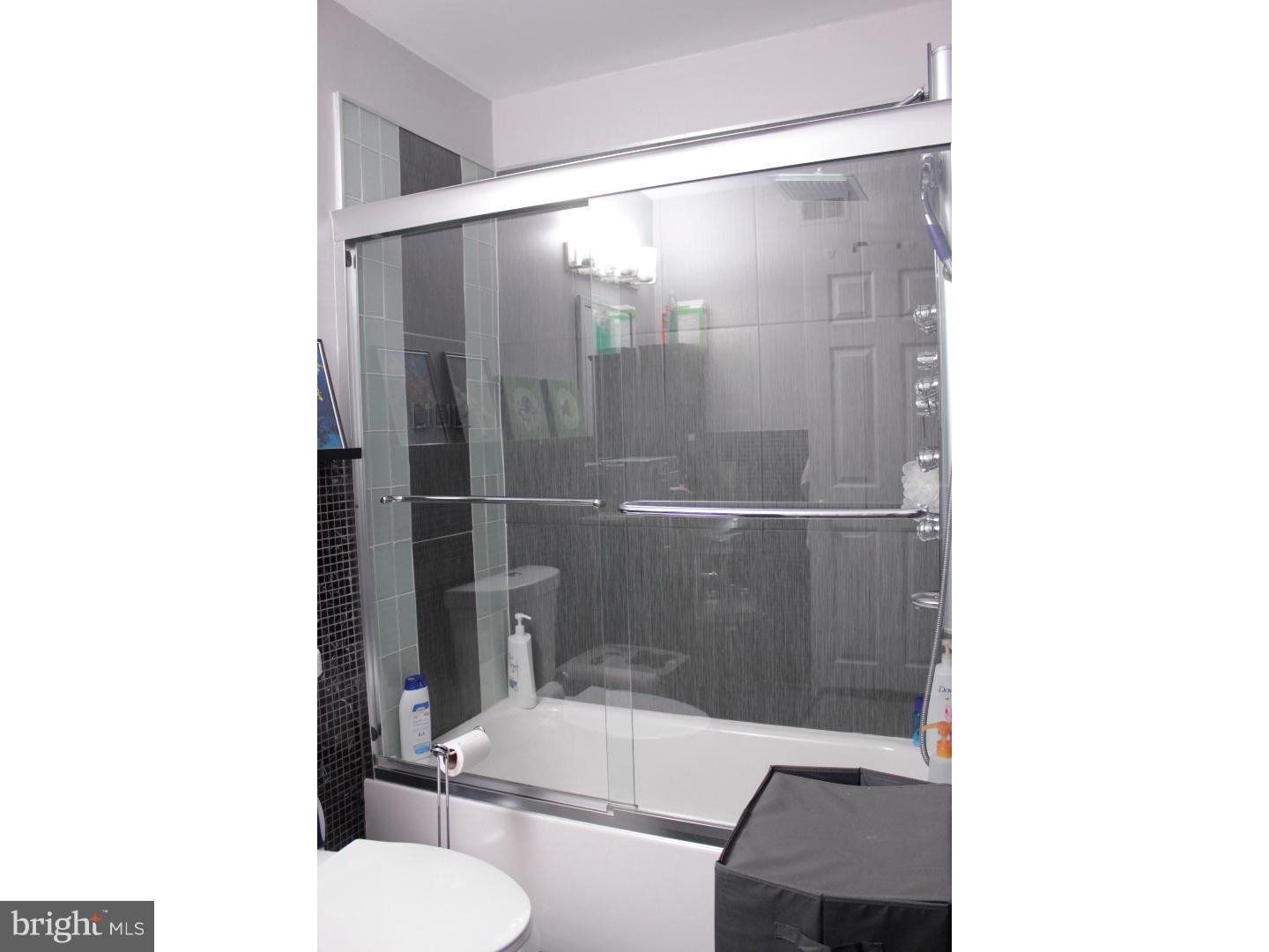 VILLAGE SHIRES - Residential Lease