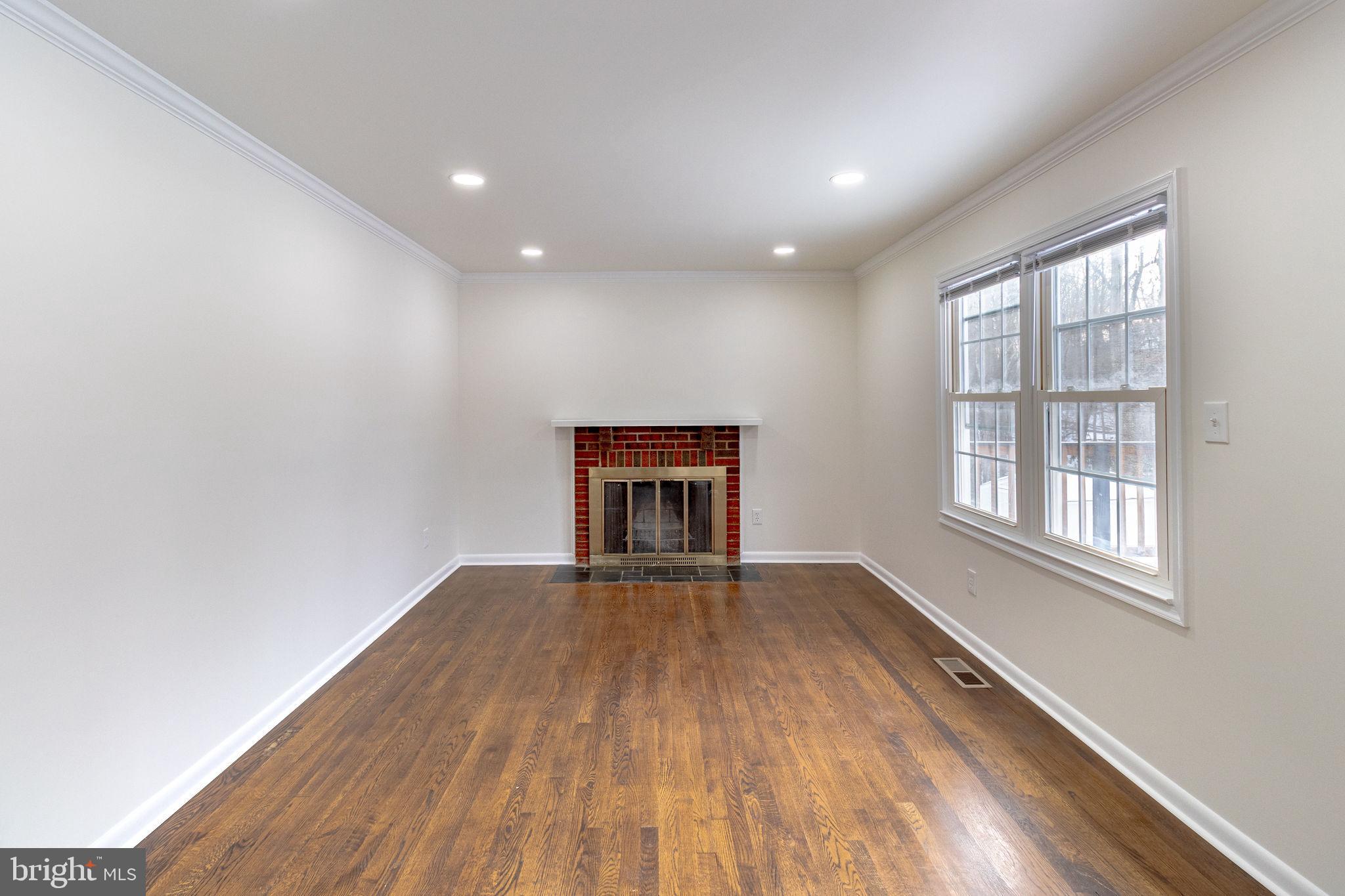 7885 GODOLPHIN DRIVE