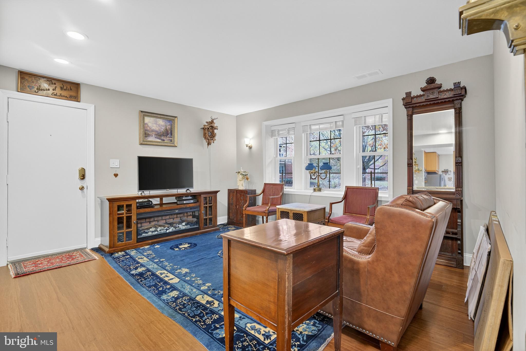 HARBOR TERRACE - Residential